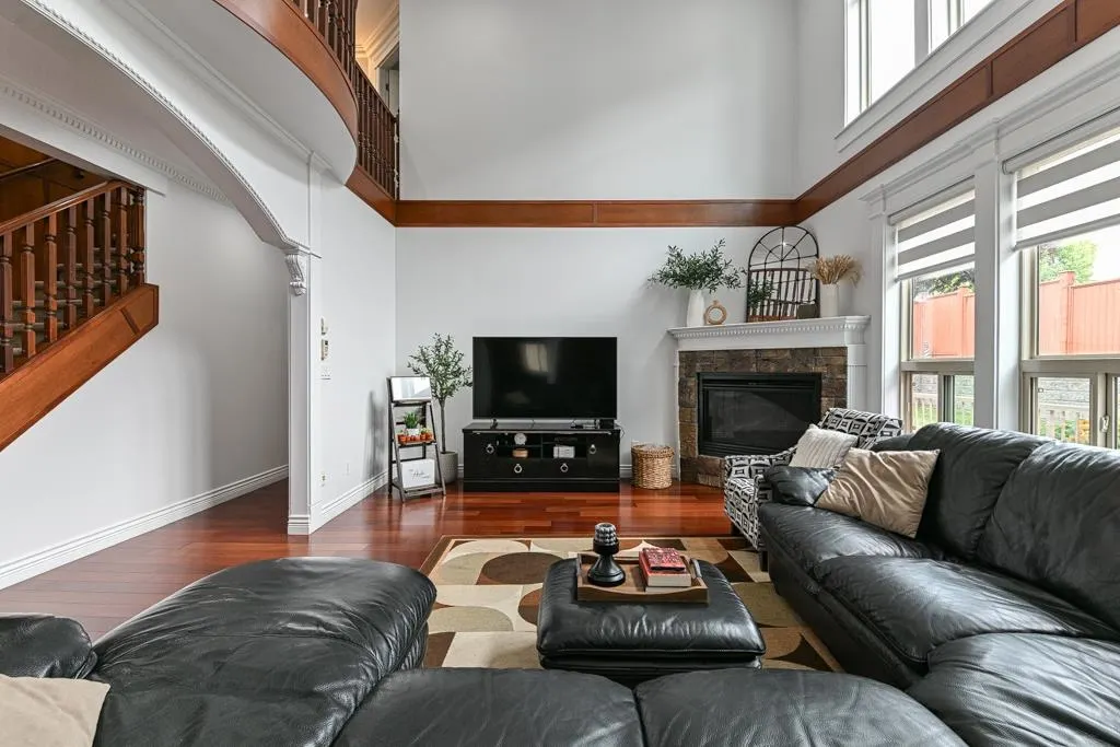 31496 Cougar Court
