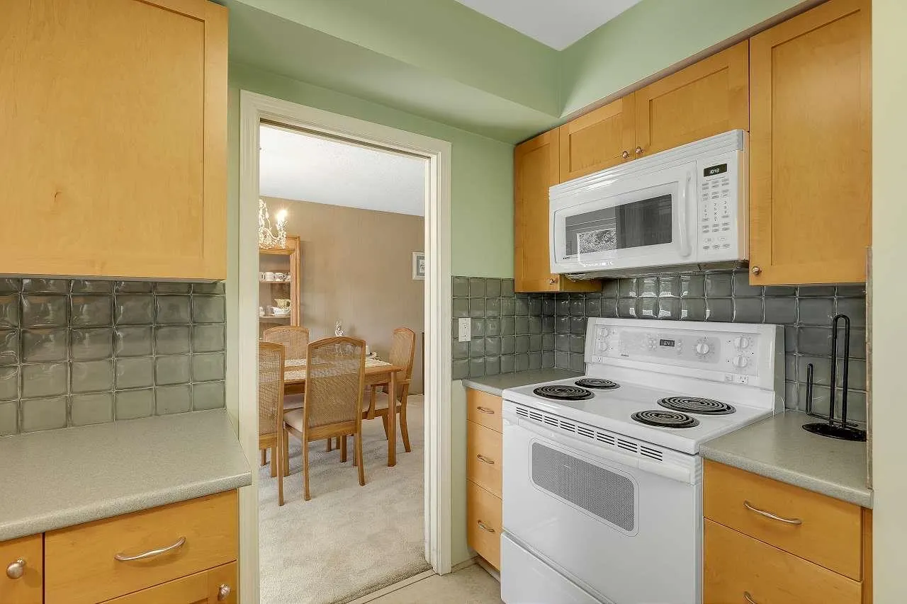 15115 Eagle Place