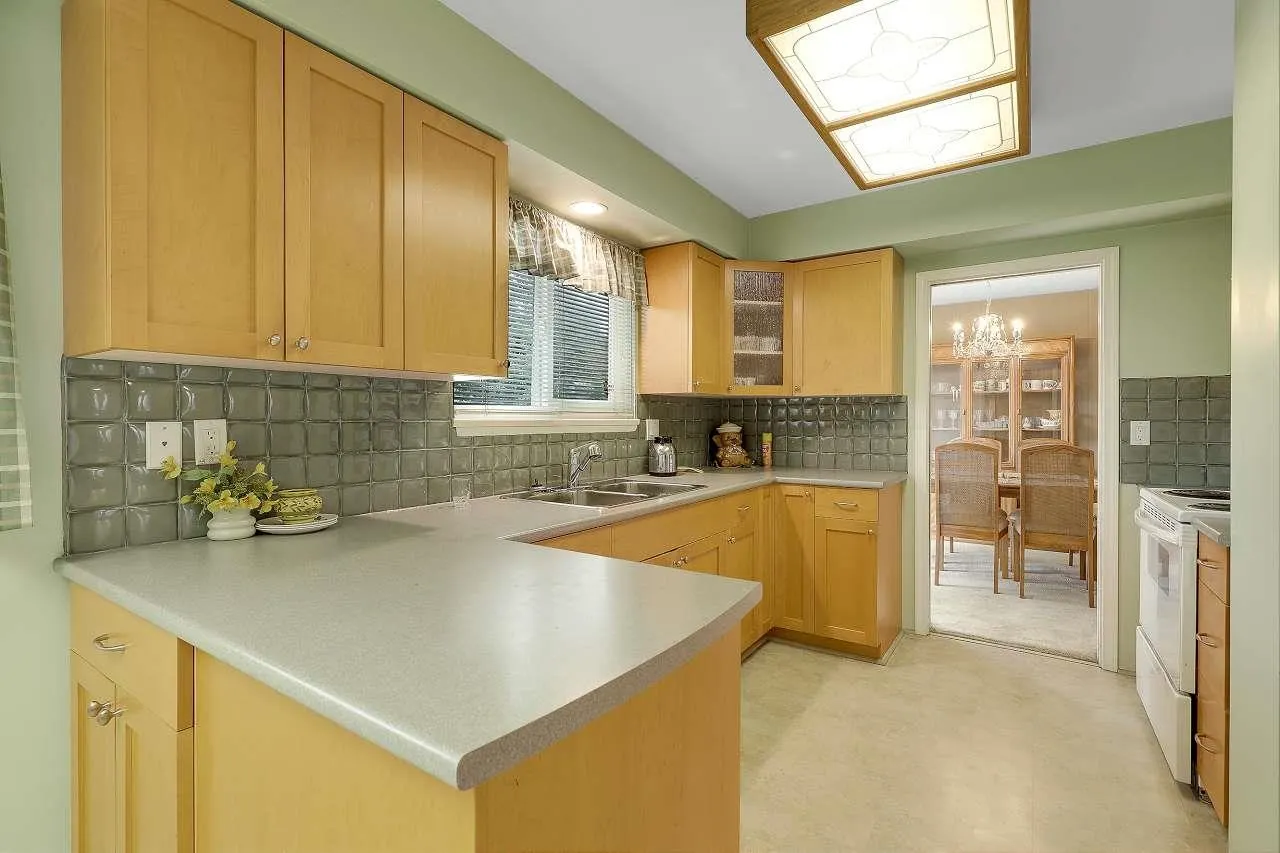 15115 Eagle Place