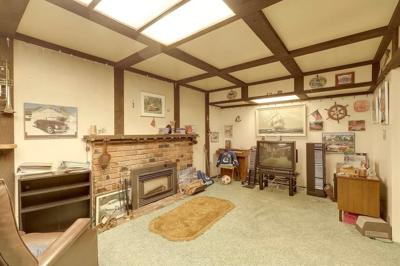 15115 Eagle Place