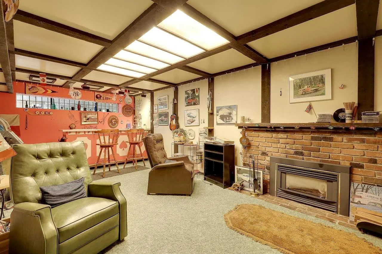 15115 Eagle Place