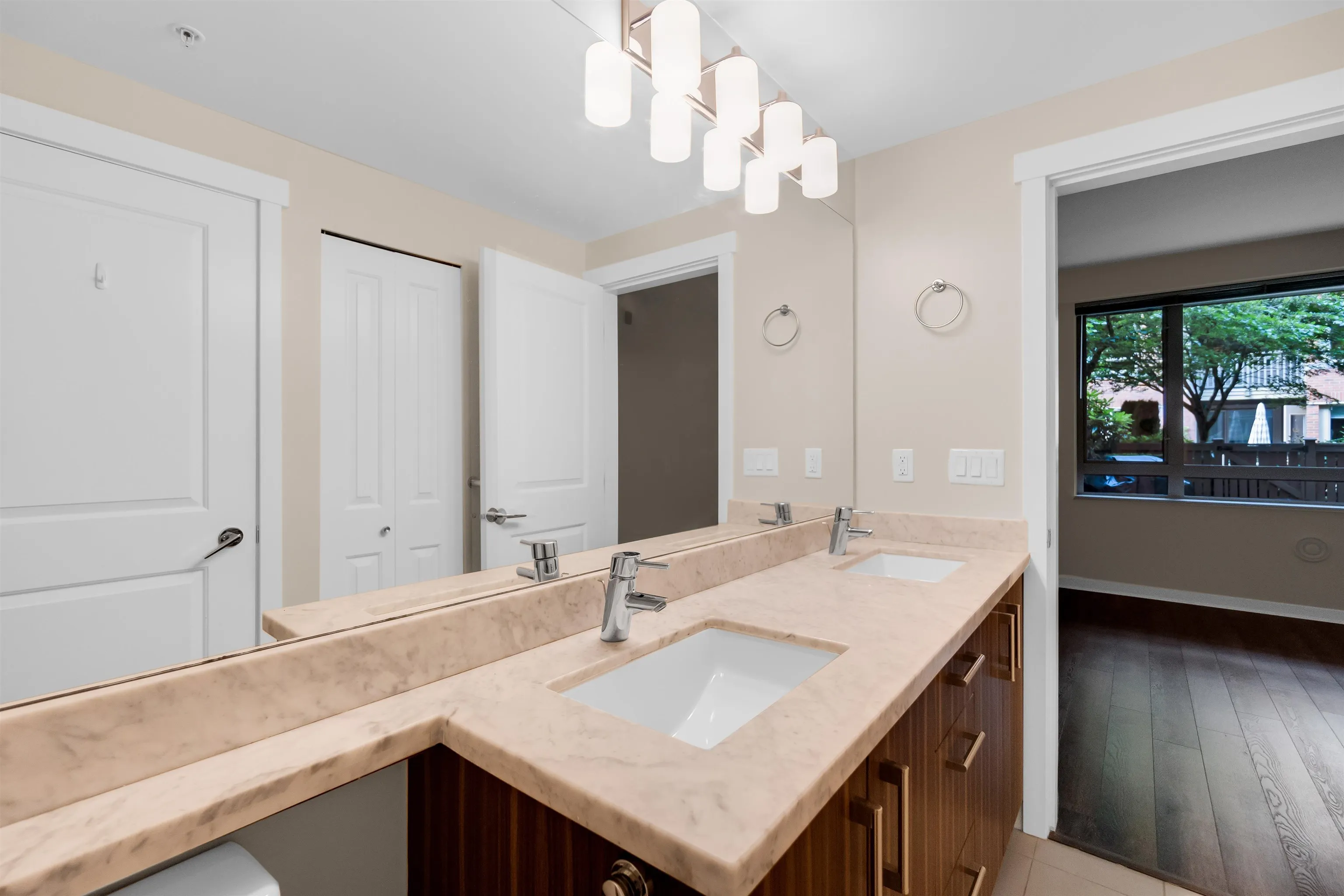 G10 119 W 22nd Street
