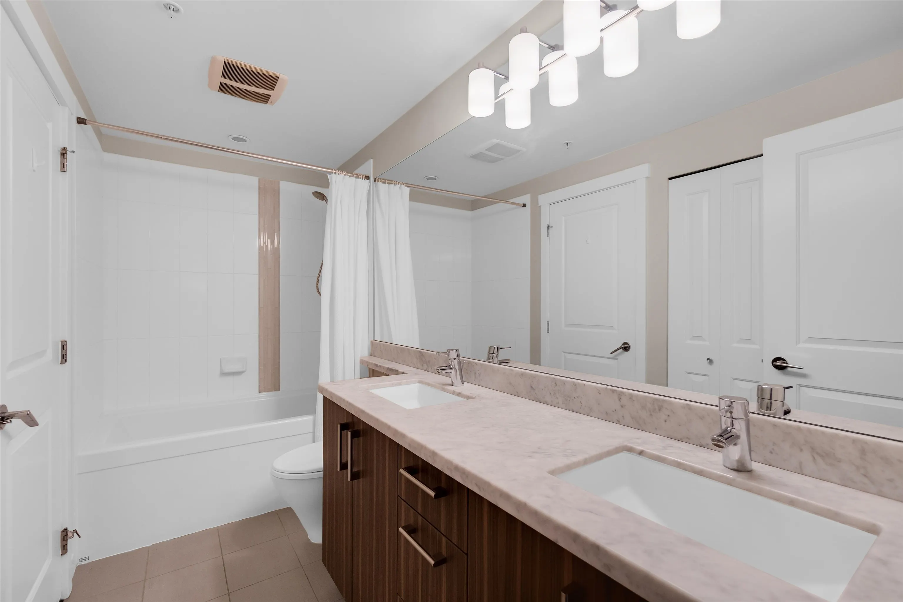 G10 119 W 22nd Street