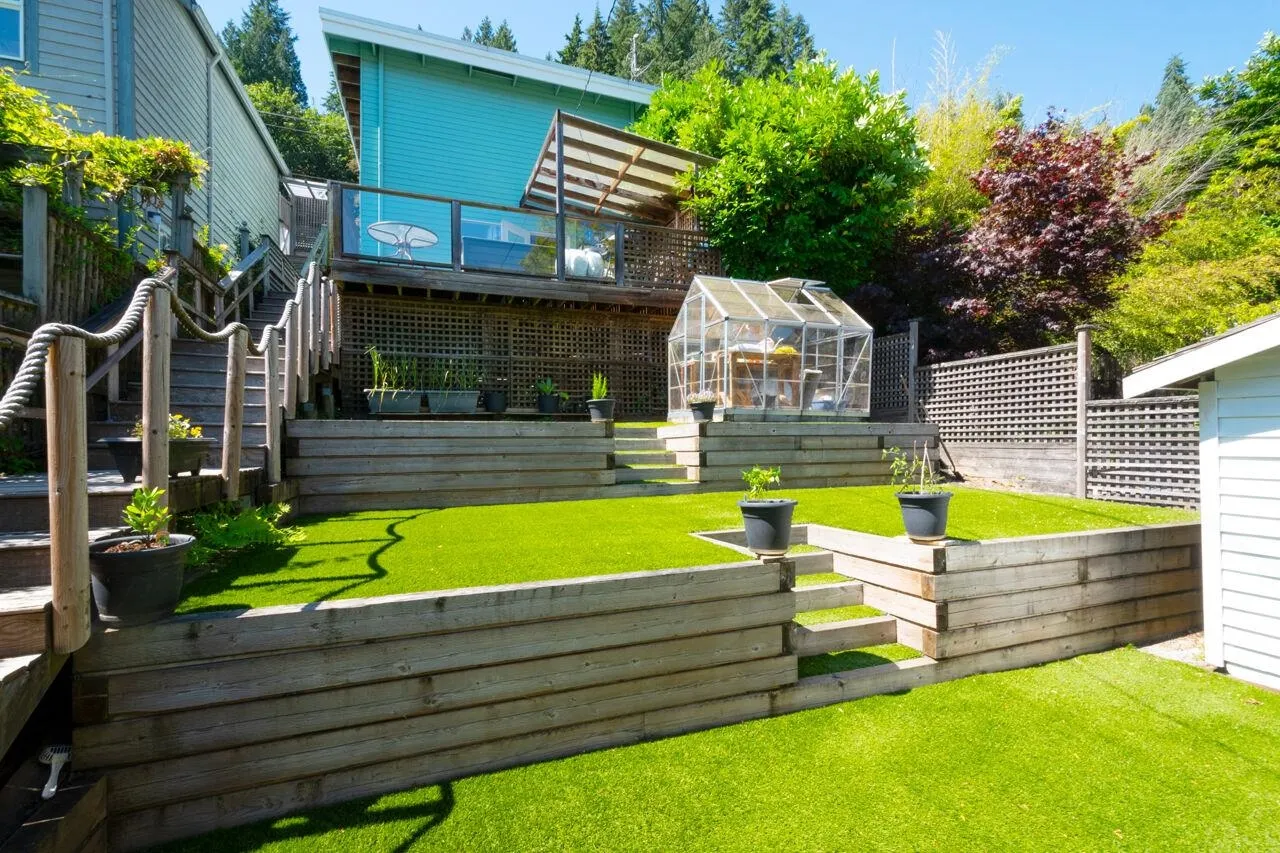2564 Panorama Drive