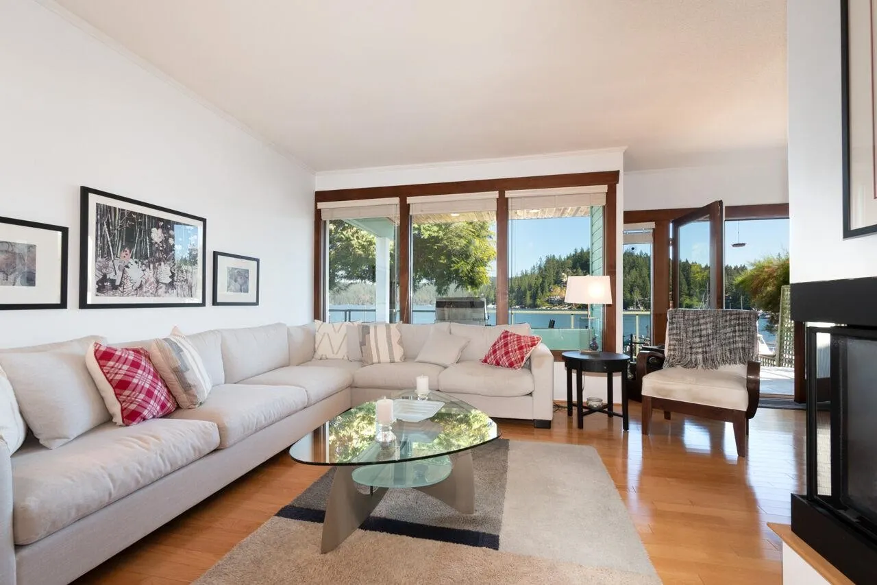2564 Panorama Drive