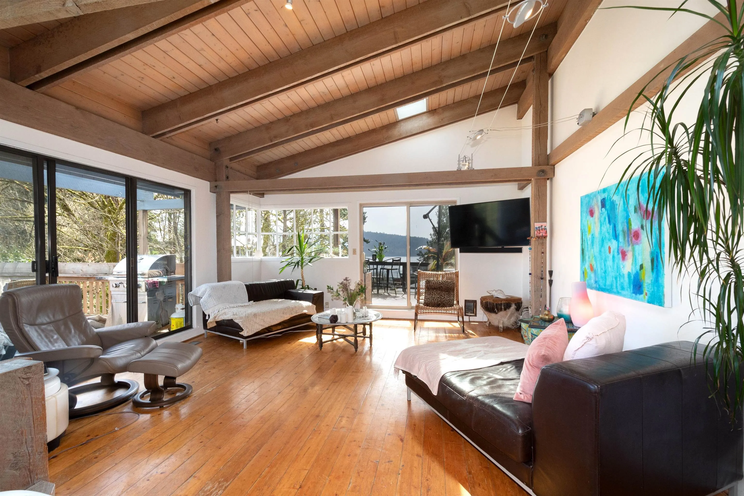 4477 Strathcona Road
