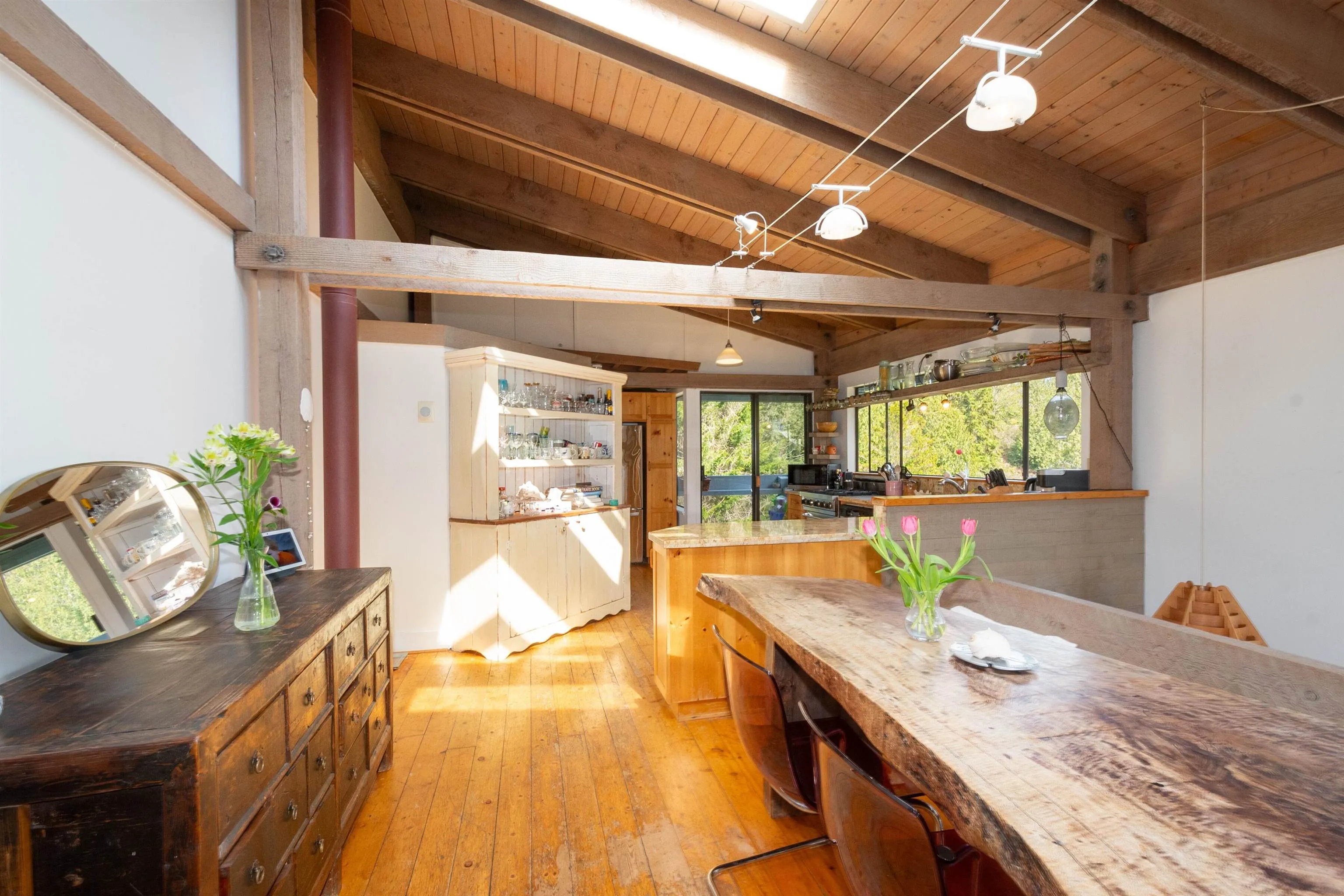4477 Strathcona Road