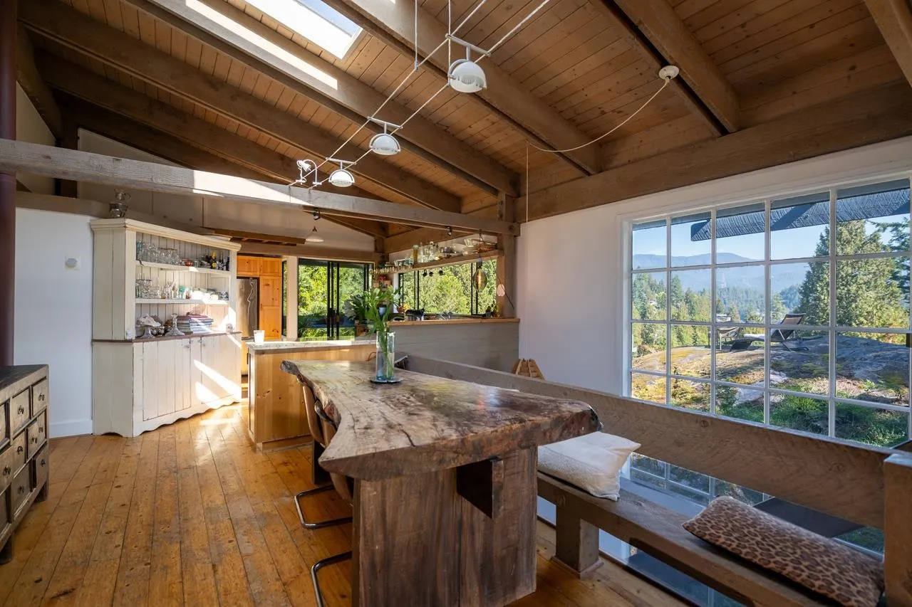 4477 Strathcona Road