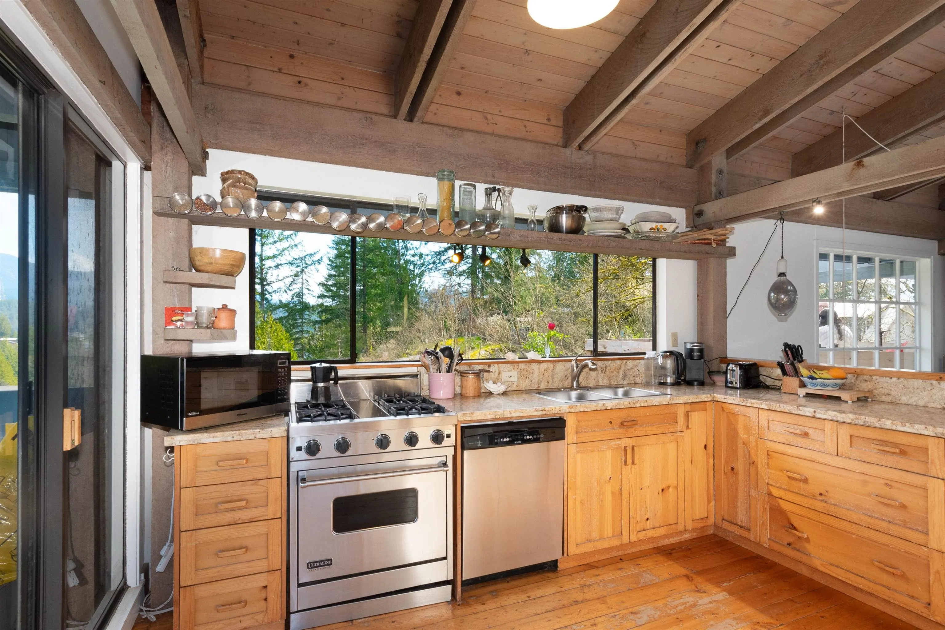4477 Strathcona Road