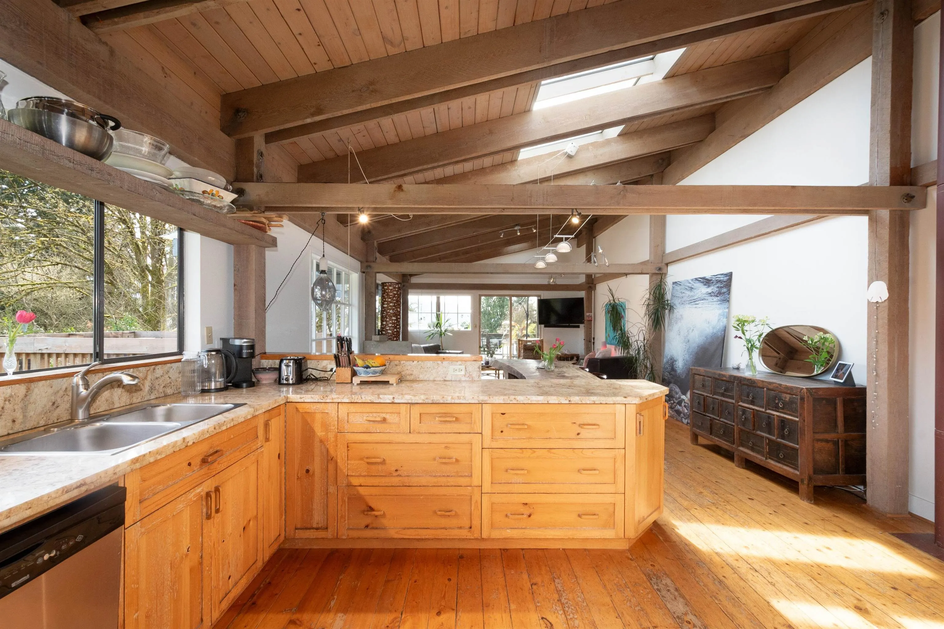 4477 Strathcona Road