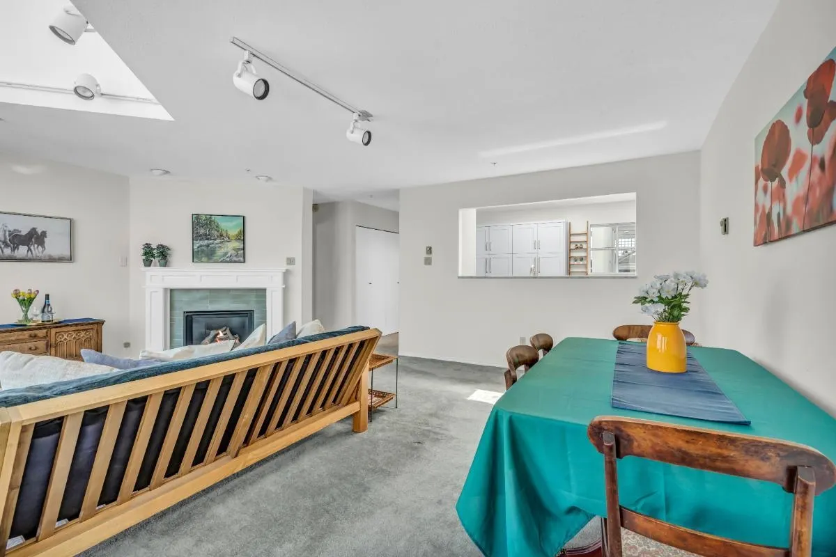 PH21 2175 W 3rd Avenue
