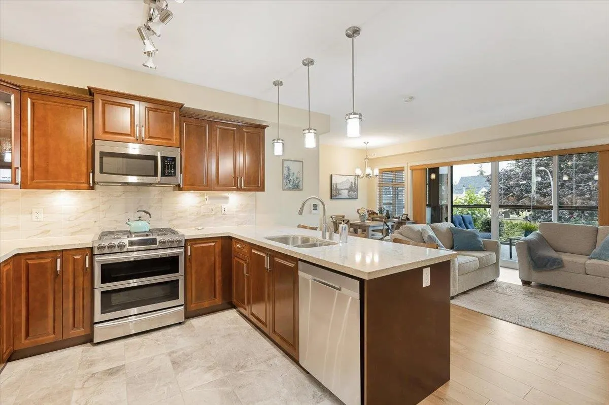 202 14588 Mcdougall Drive