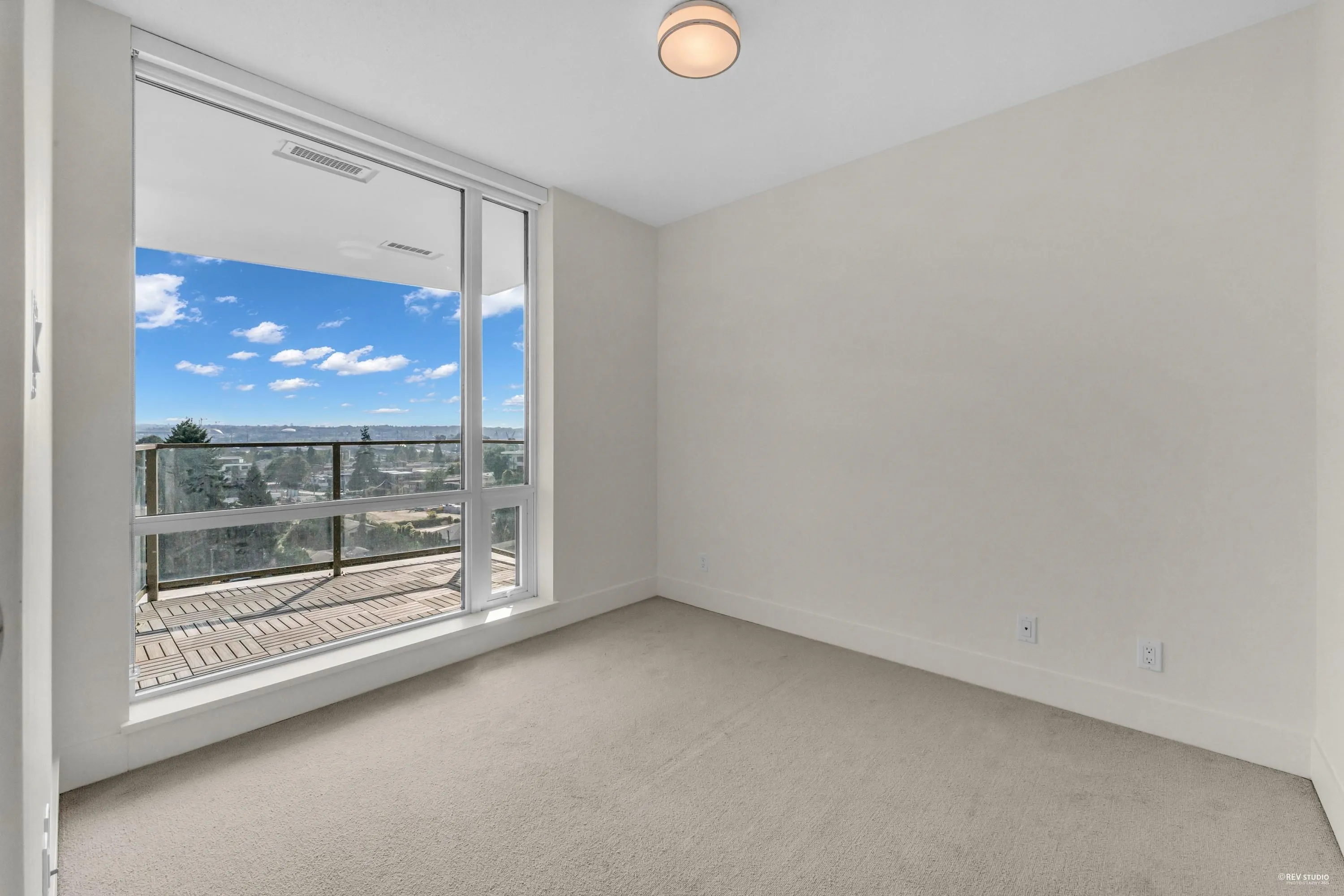 1005 1550 Fern Street
