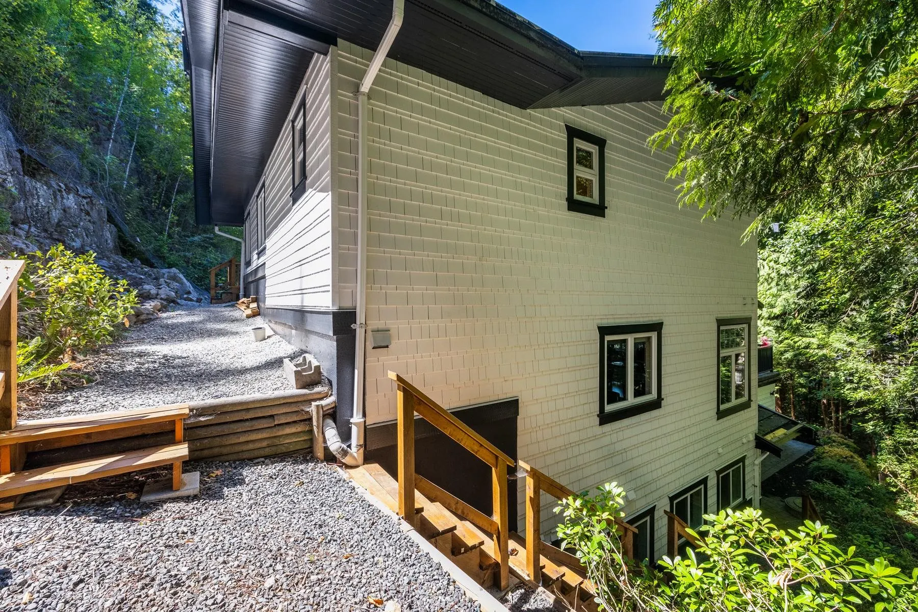 5671 Westport Road