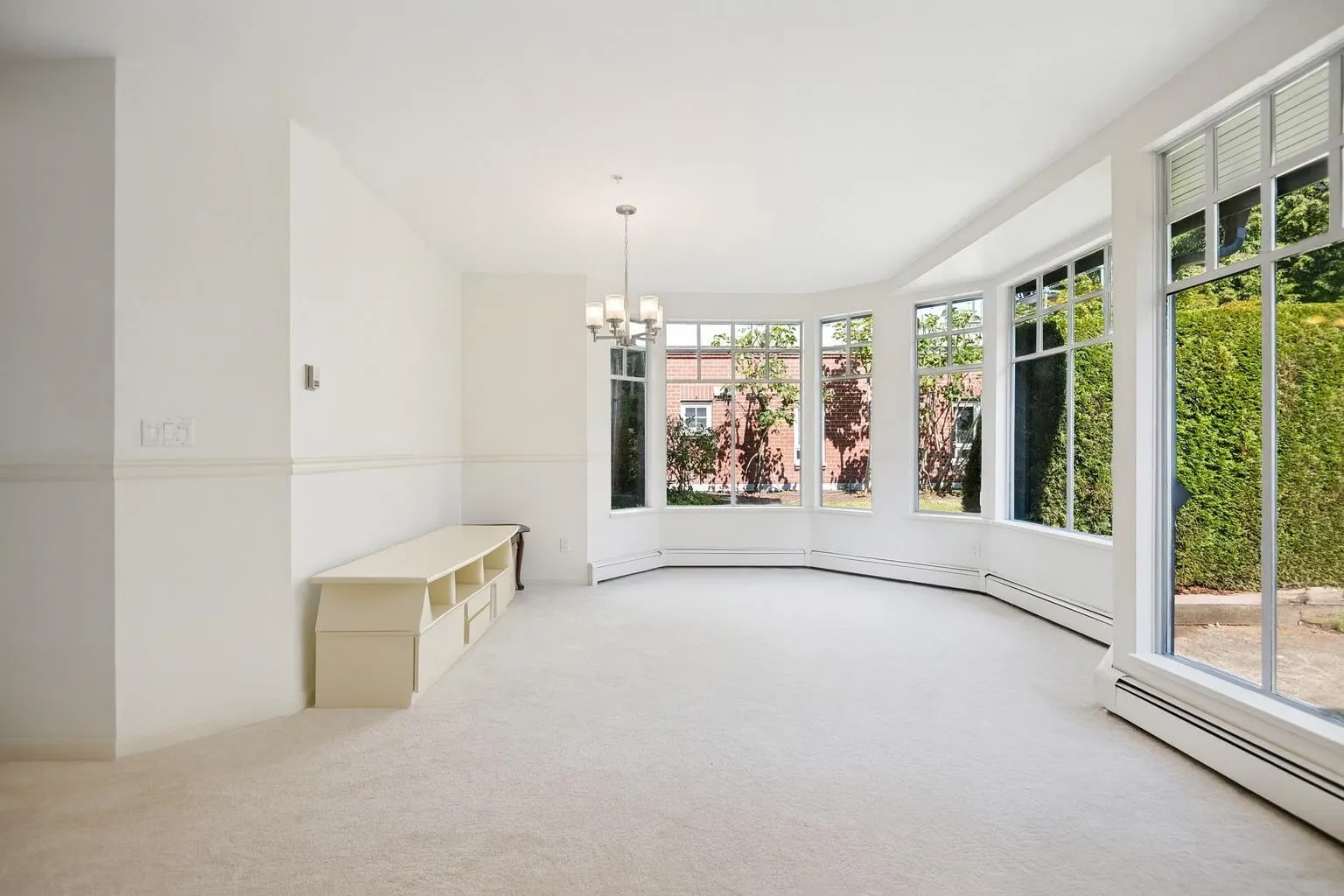 43 5880 Hampton Place