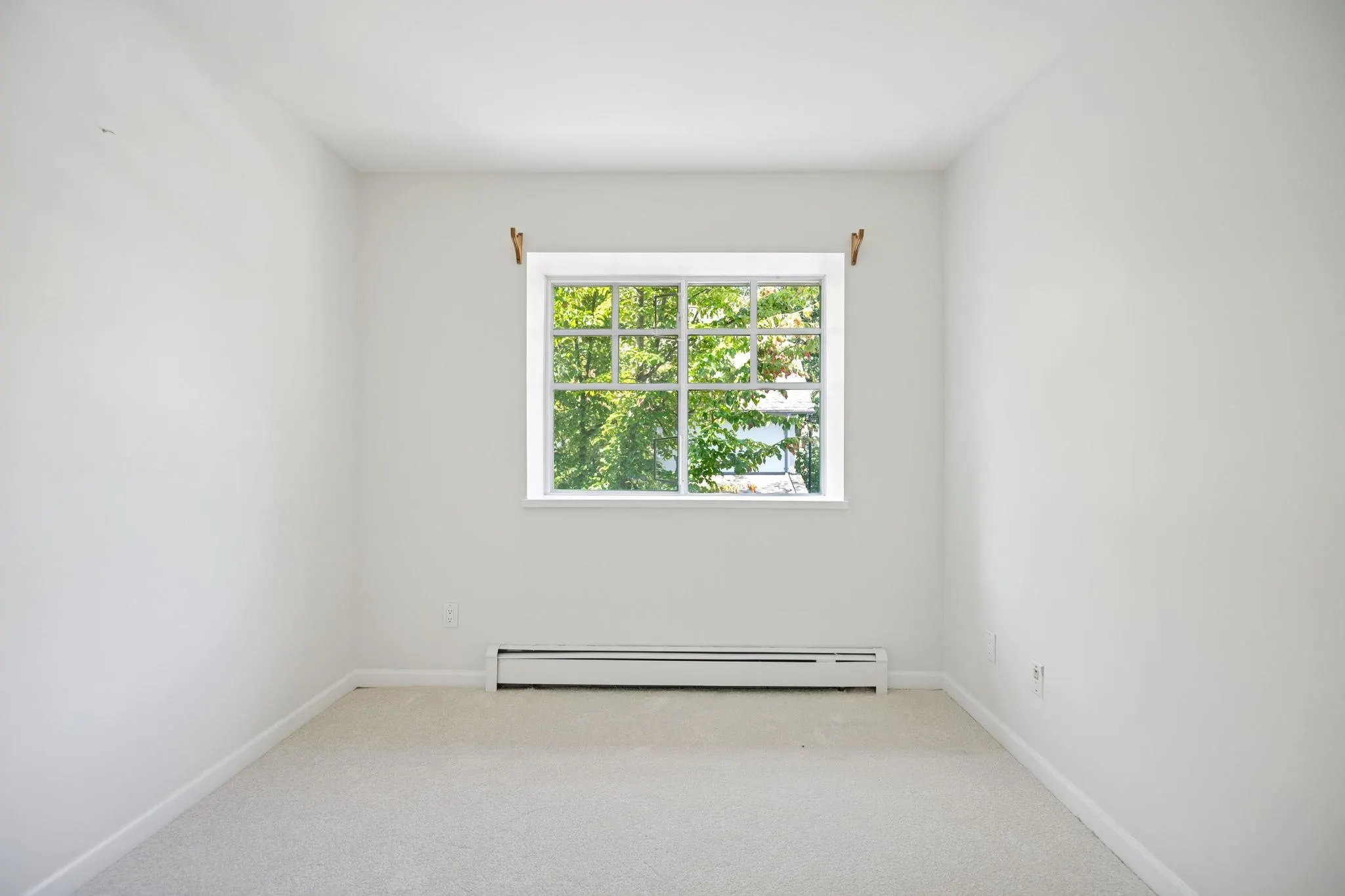 43 5880 Hampton Place