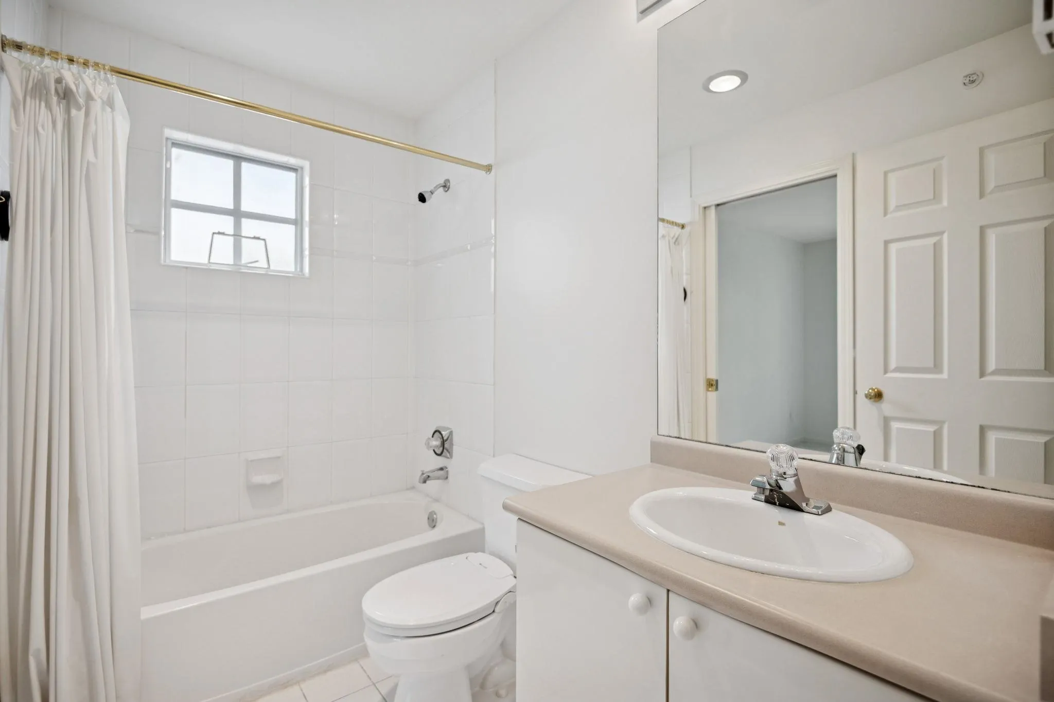 43 5880 Hampton Place