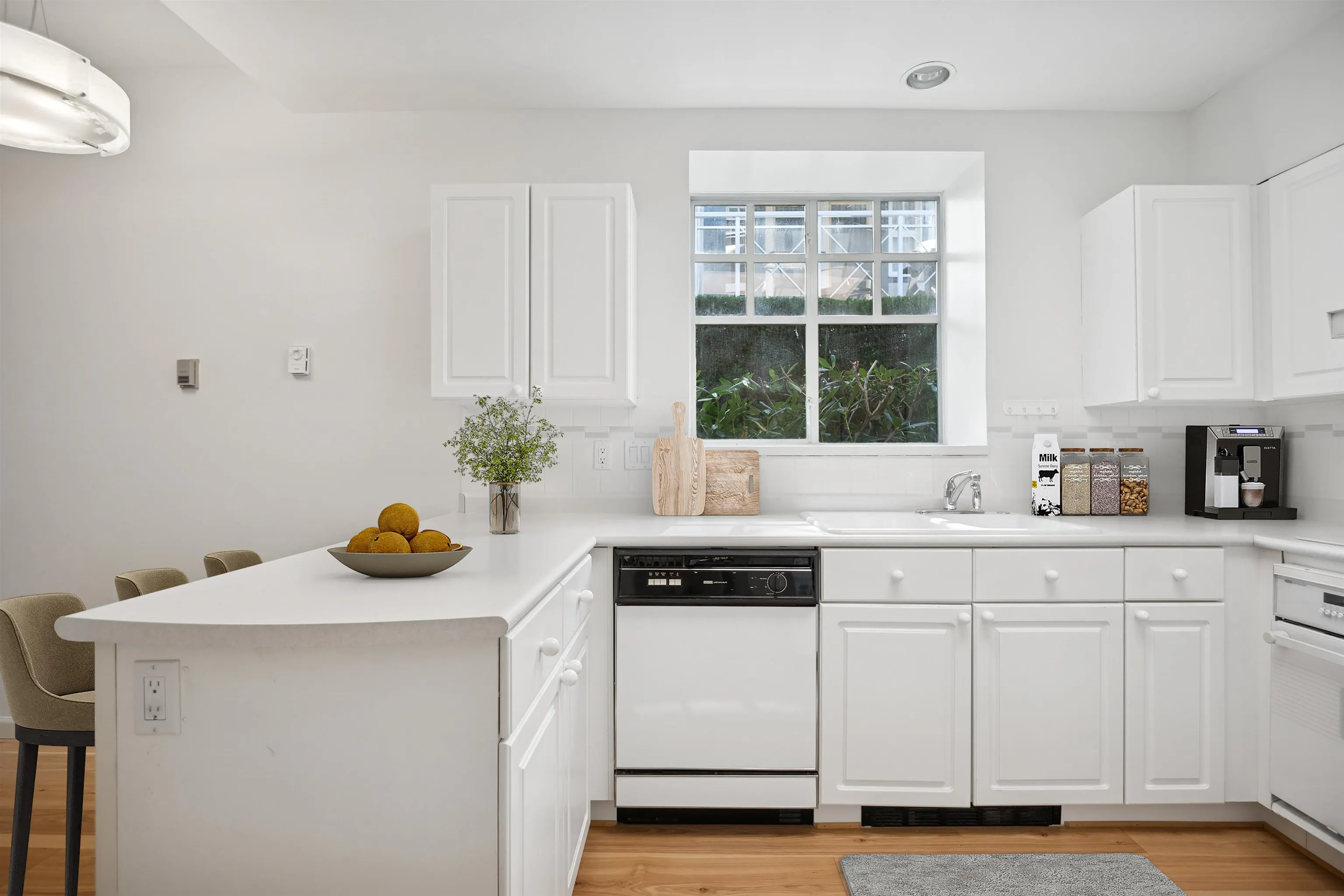 43 5880 Hampton Place