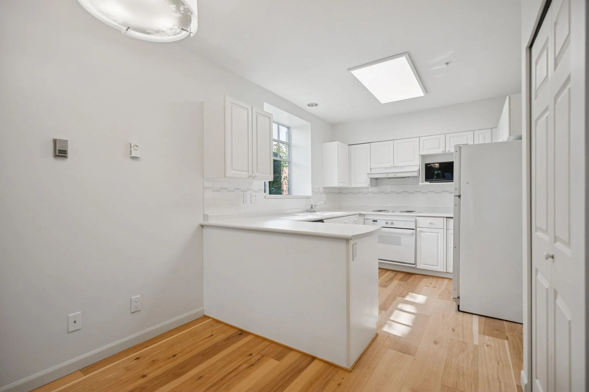 43 5880 Hampton Place