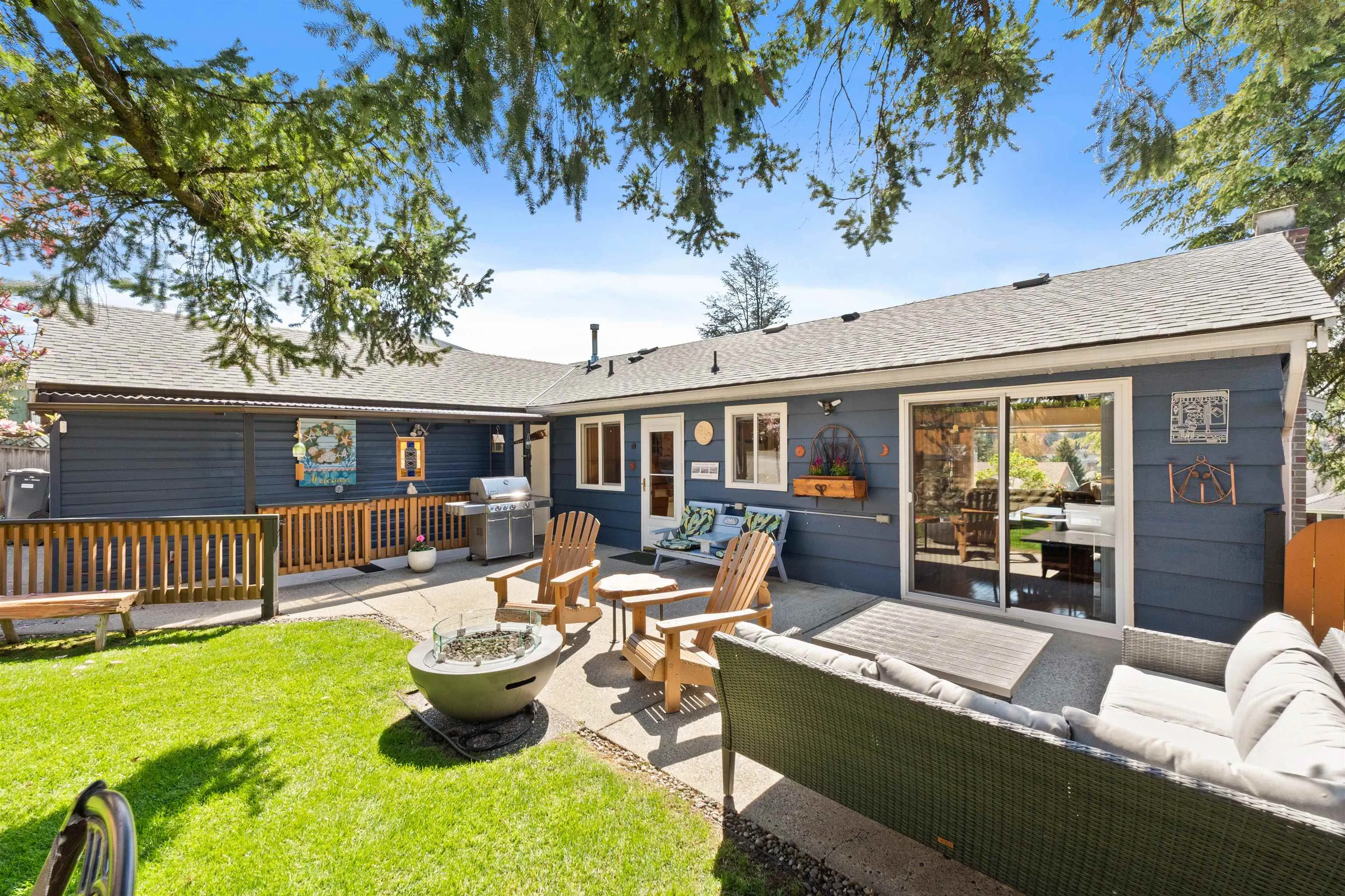 83 Mott Crescent