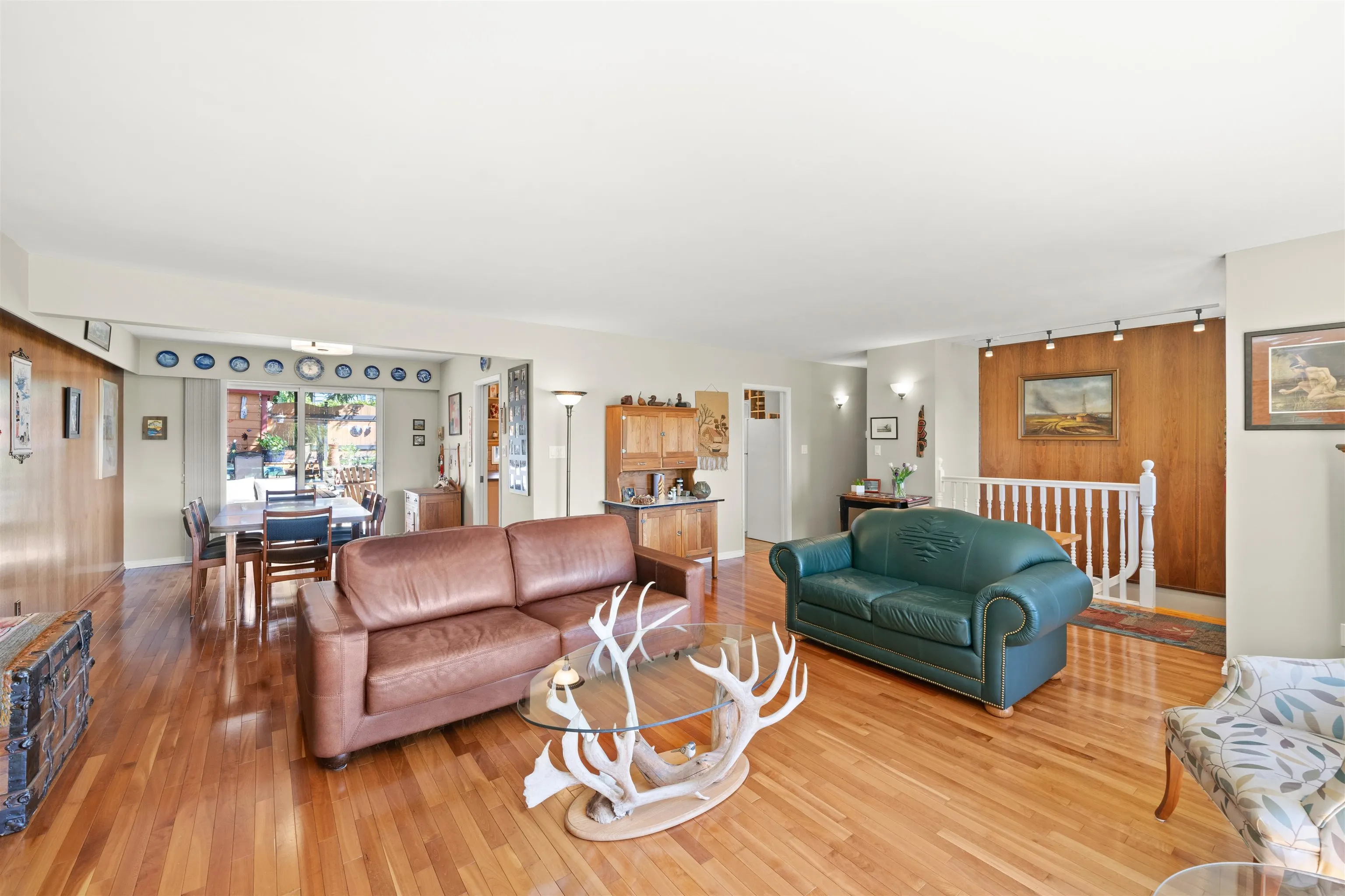 83 Mott Crescent