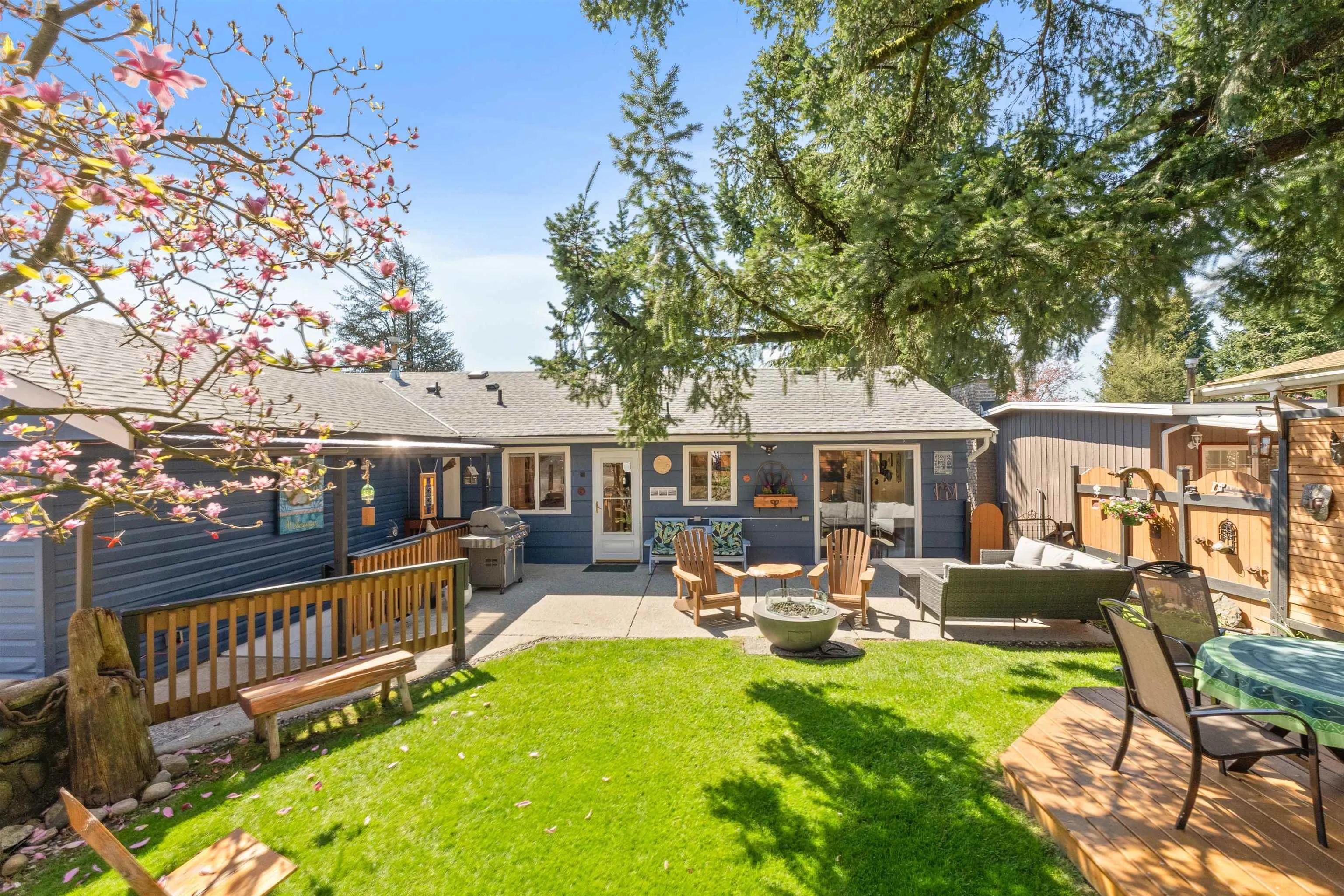 83 Mott Crescent
