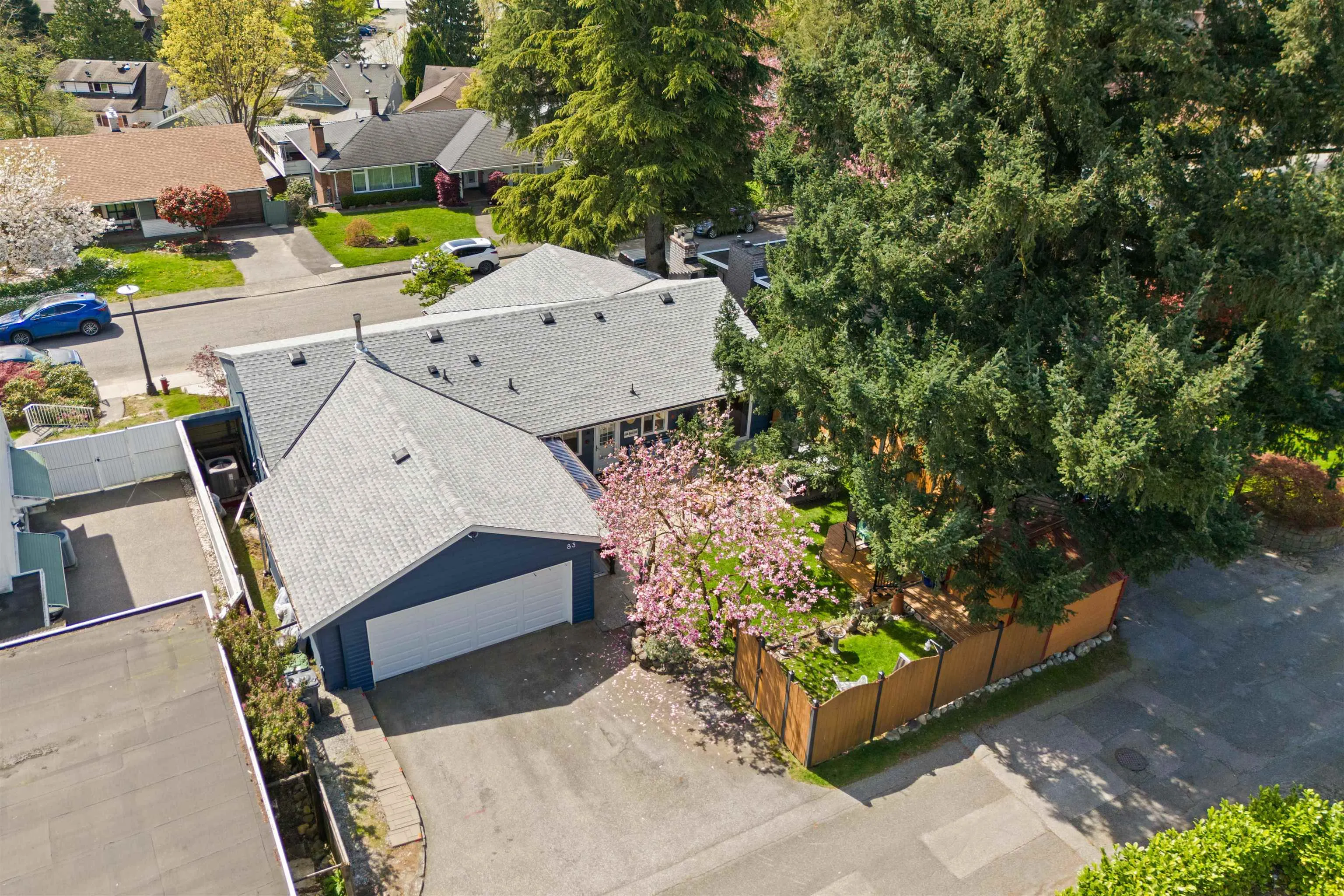 83 Mott Crescent
