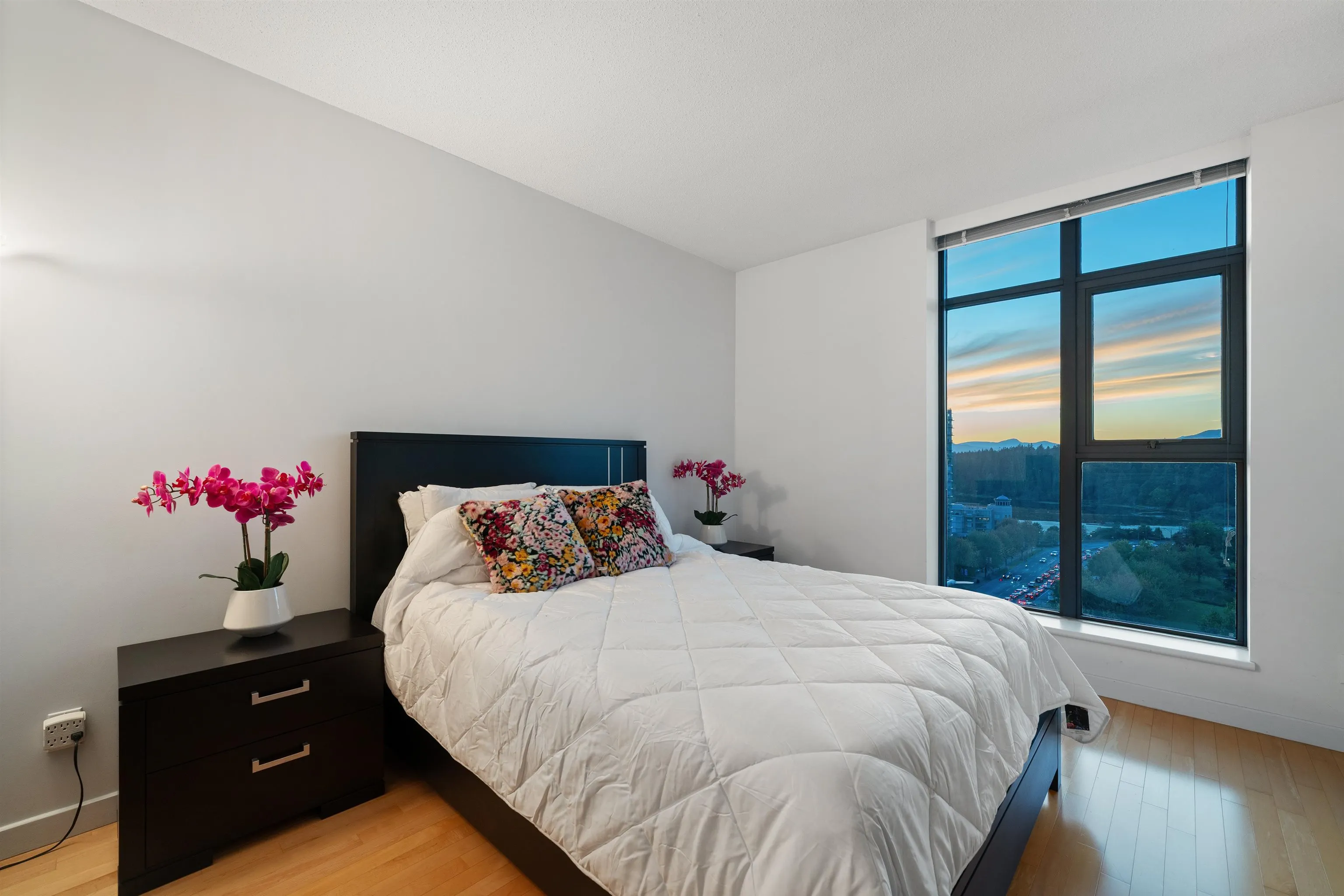 1404 1790 Bayshore Drive