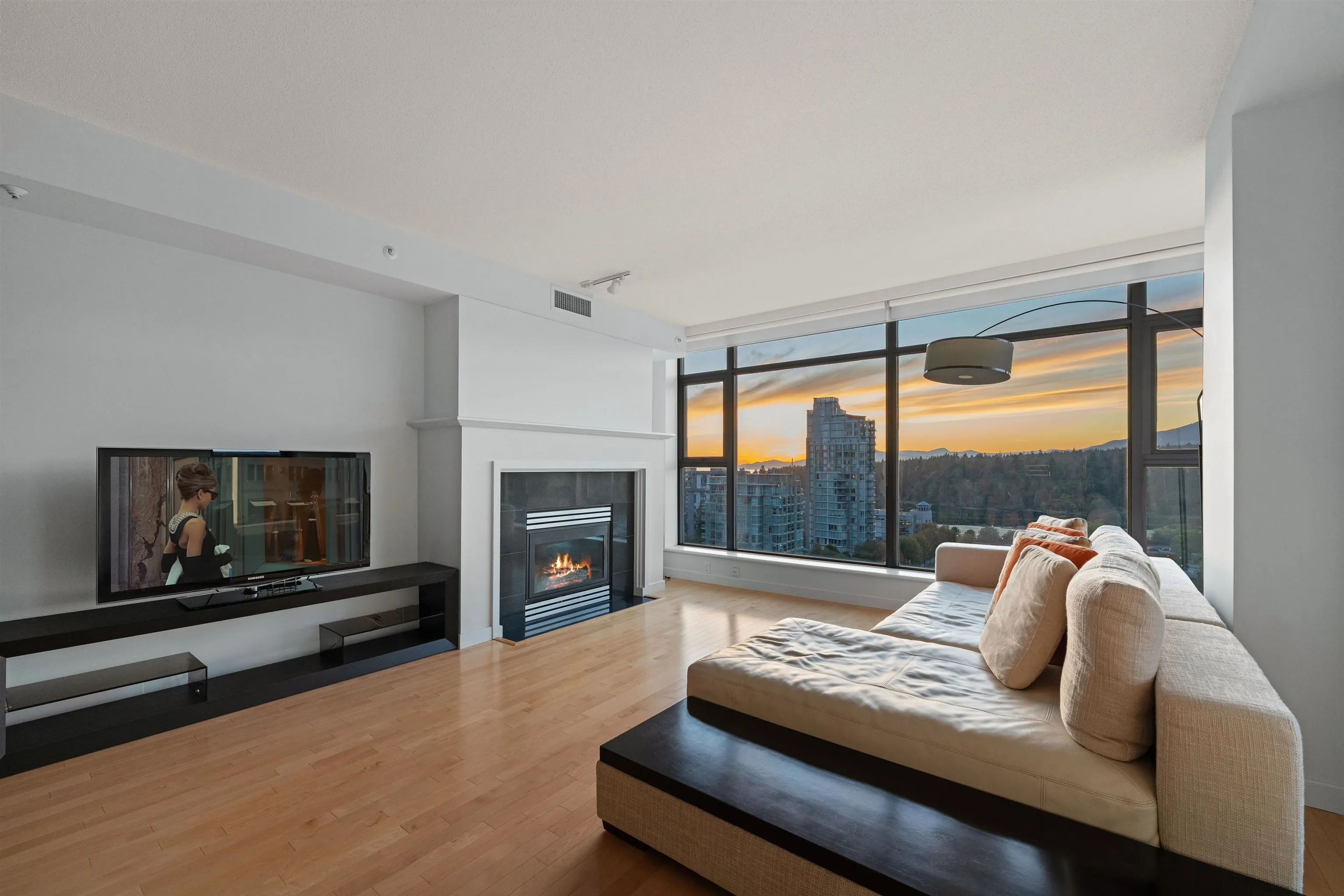 1404 1790 Bayshore Drive