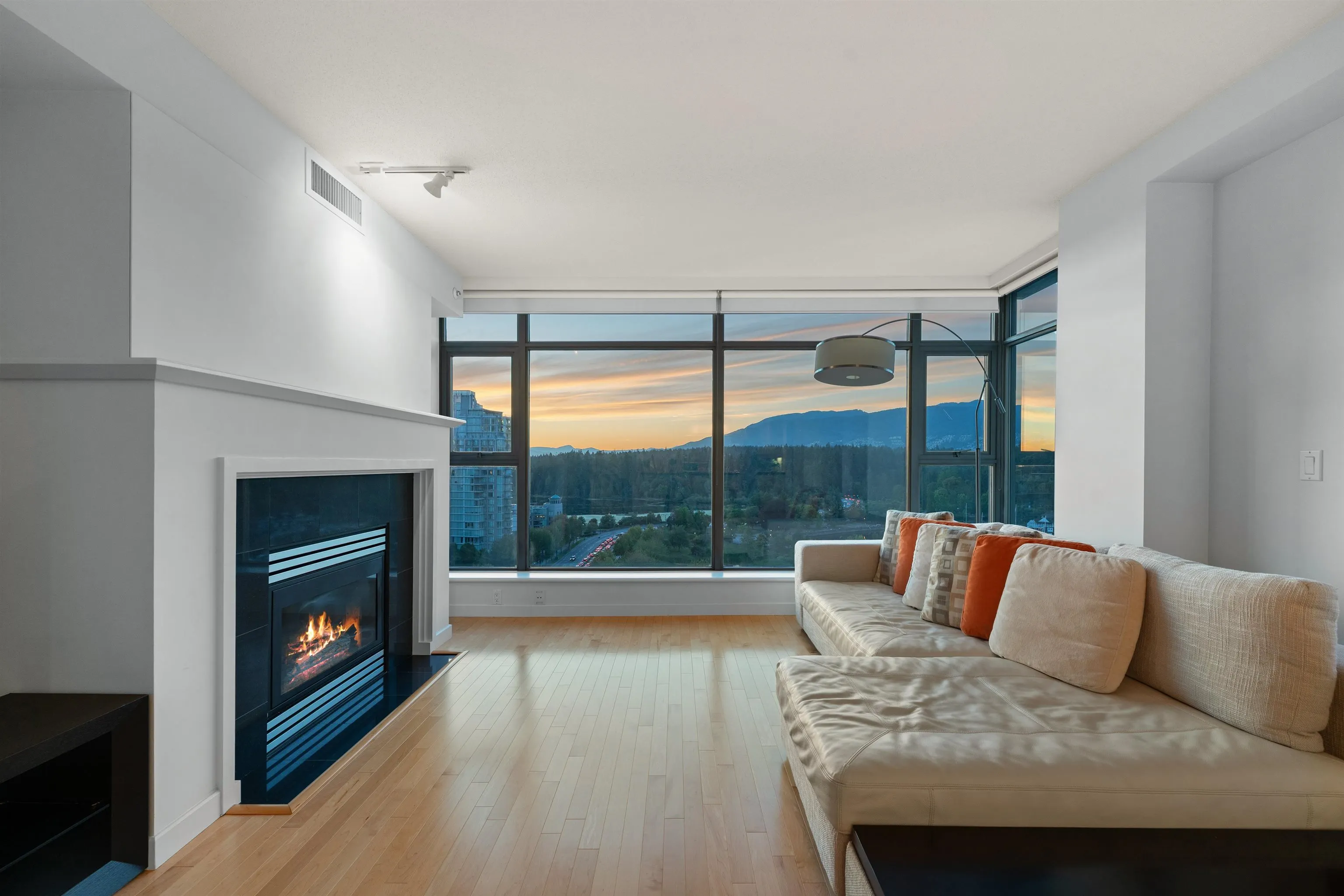 1404 1790 Bayshore Drive