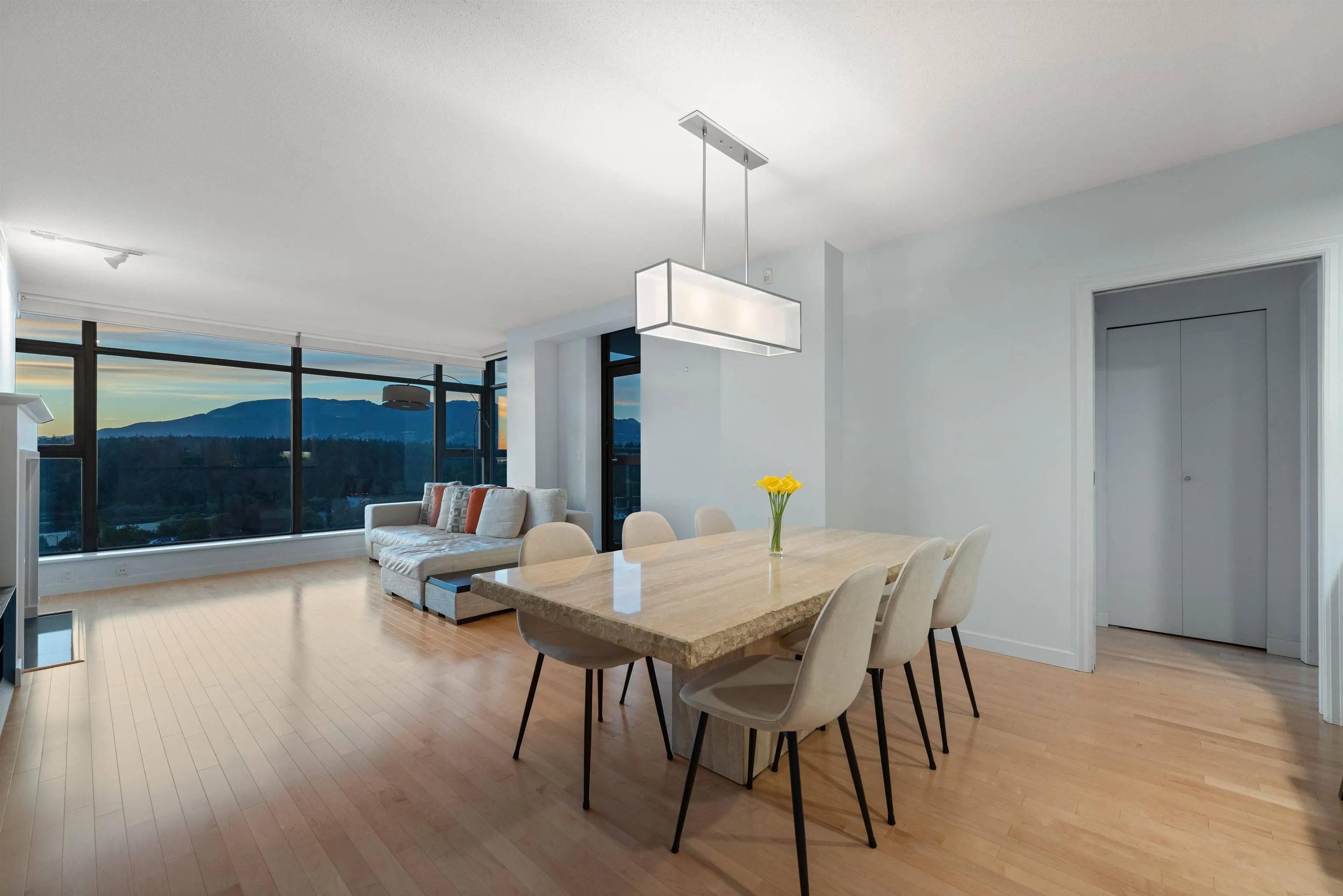 1404 1790 Bayshore Drive
