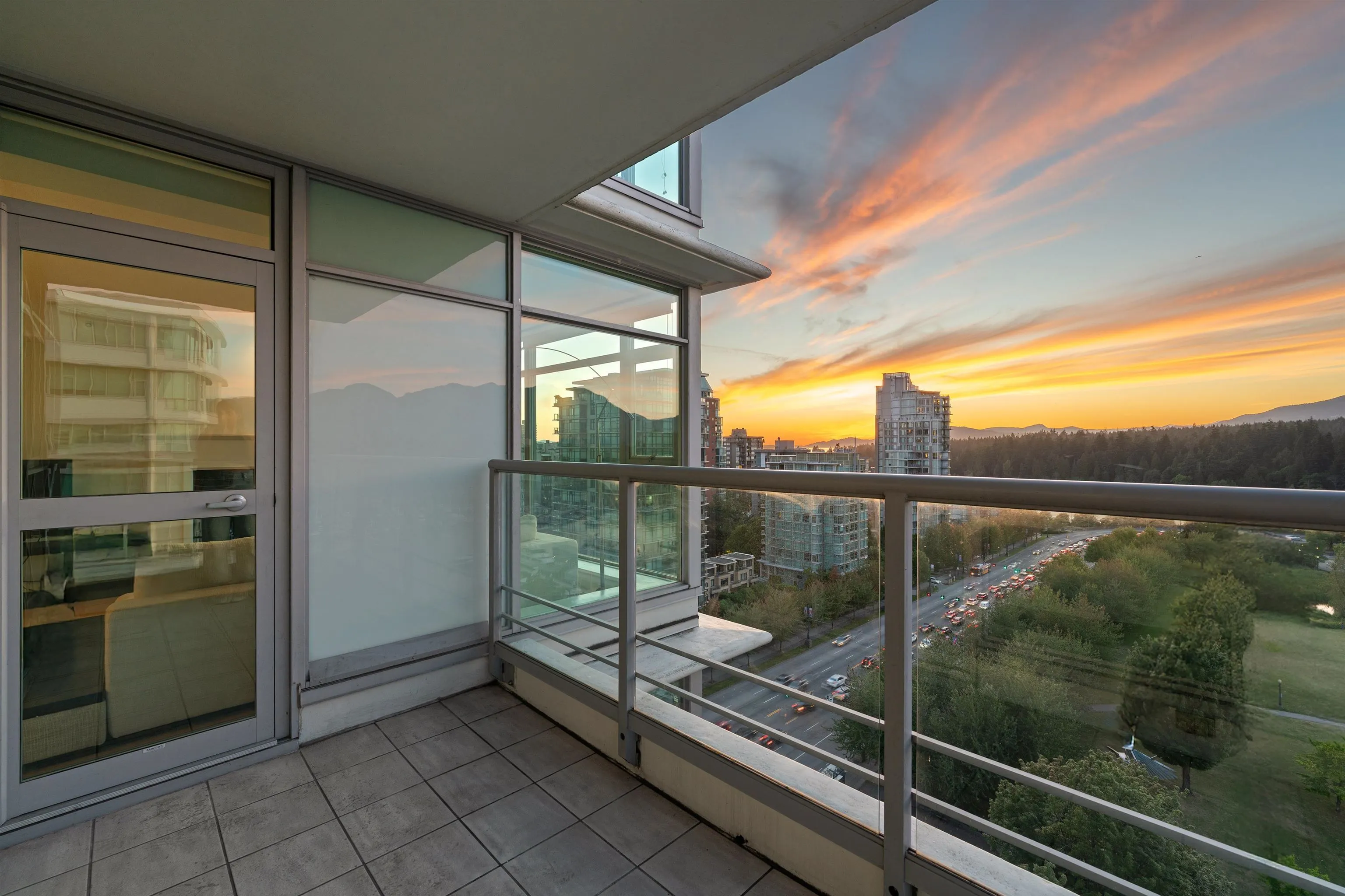 1404 1790 Bayshore Drive