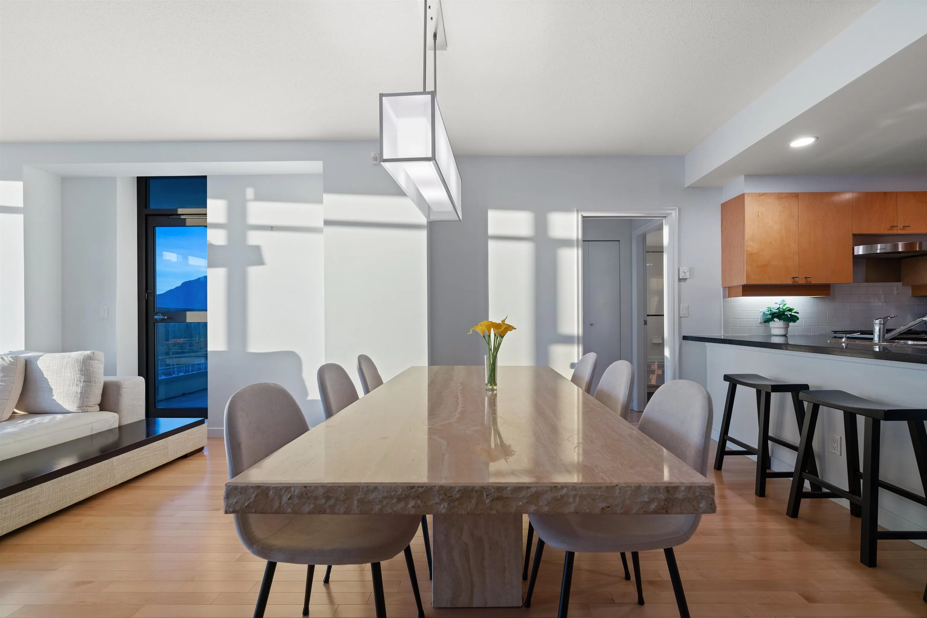 1404 1790 Bayshore Drive