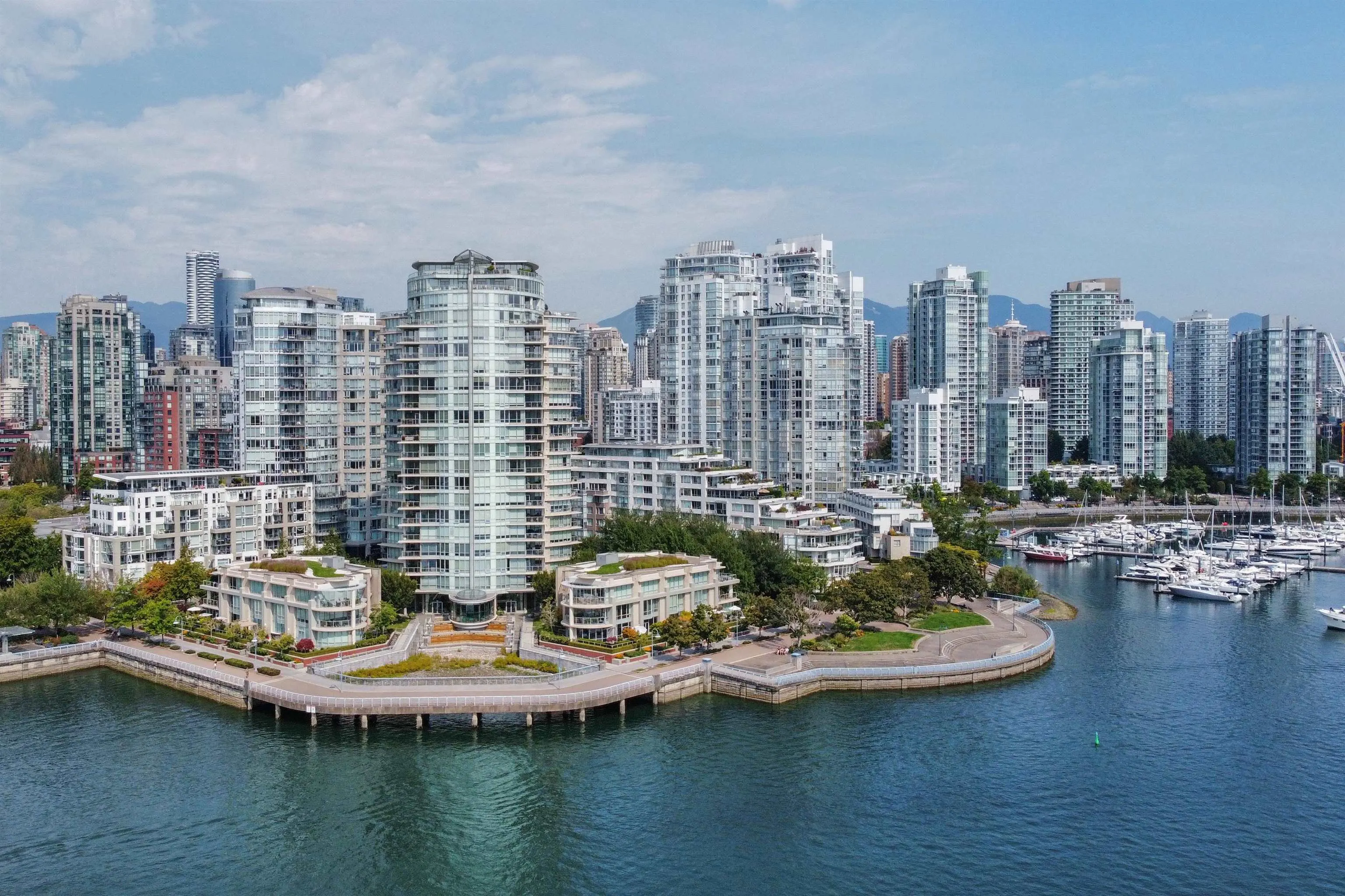 110 1328 Marinaside Crescent