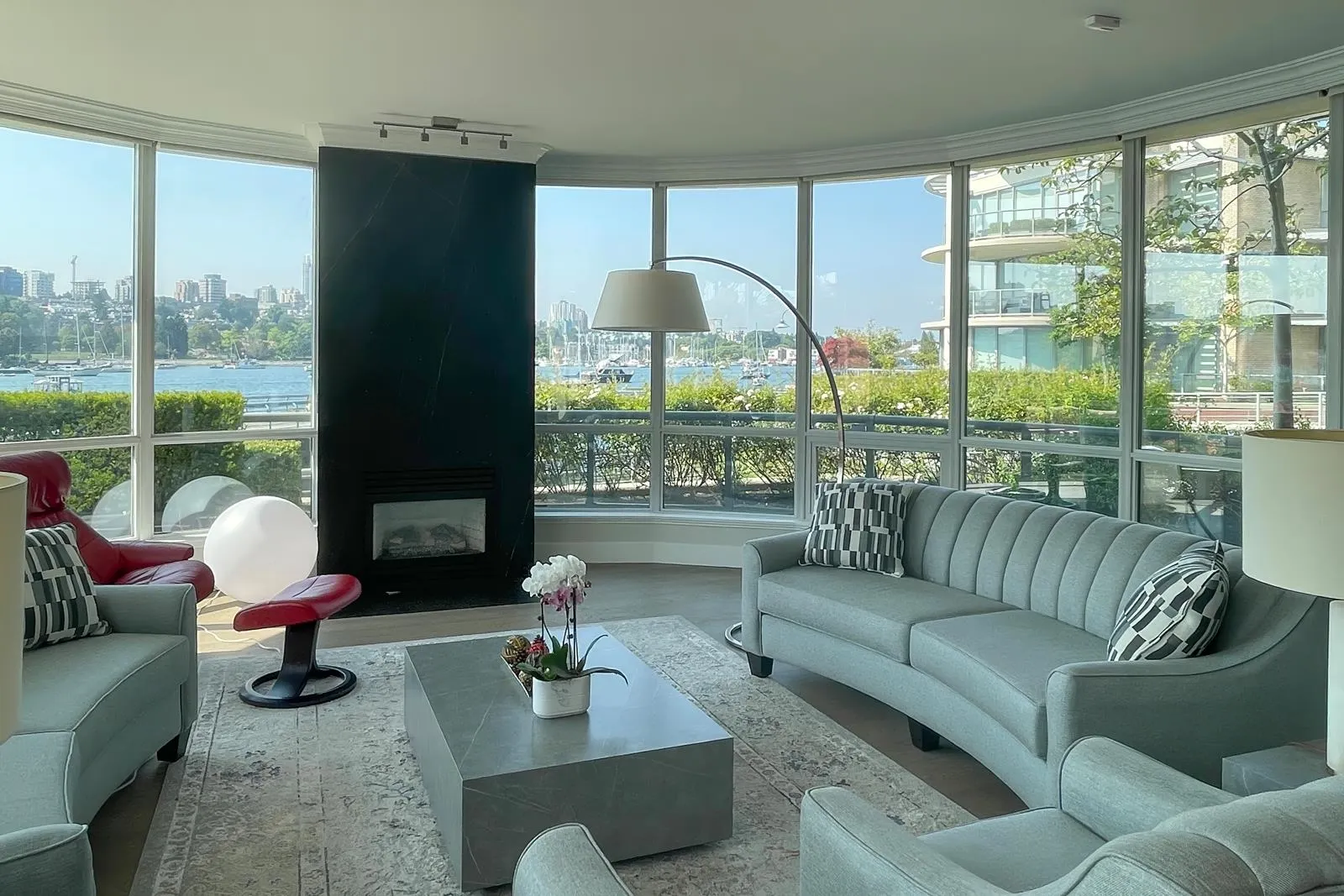 110 1328 Marinaside Crescent