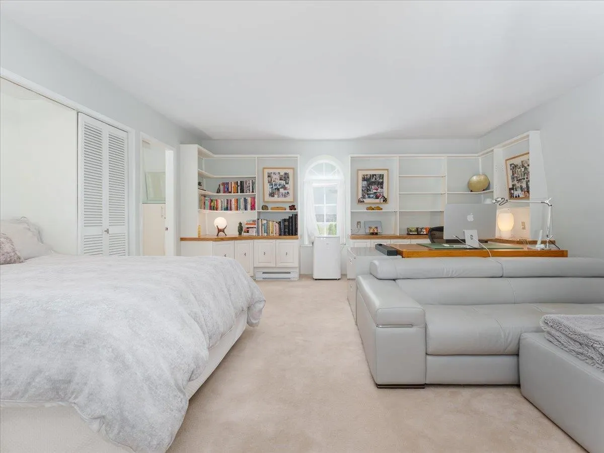535 Newcroft Place