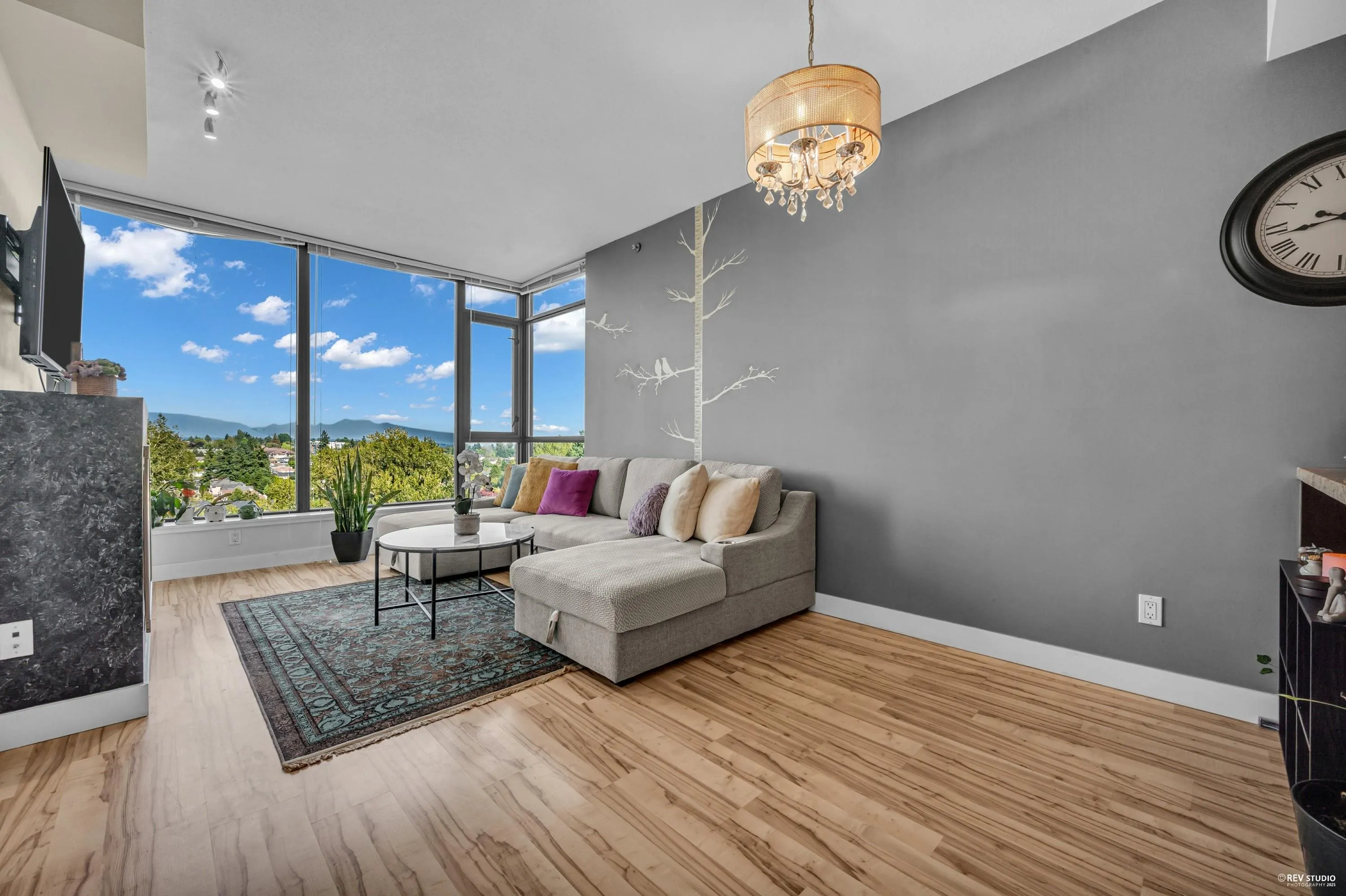 1606 7088 18th Avenue