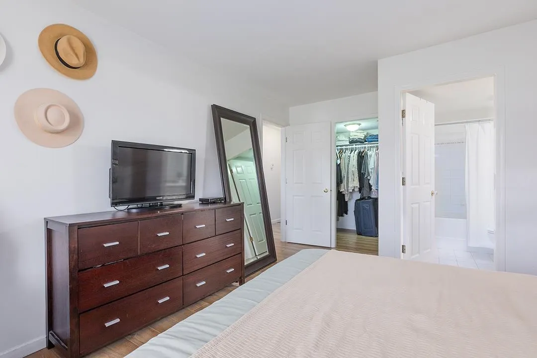 208 2285 Pitt River Road