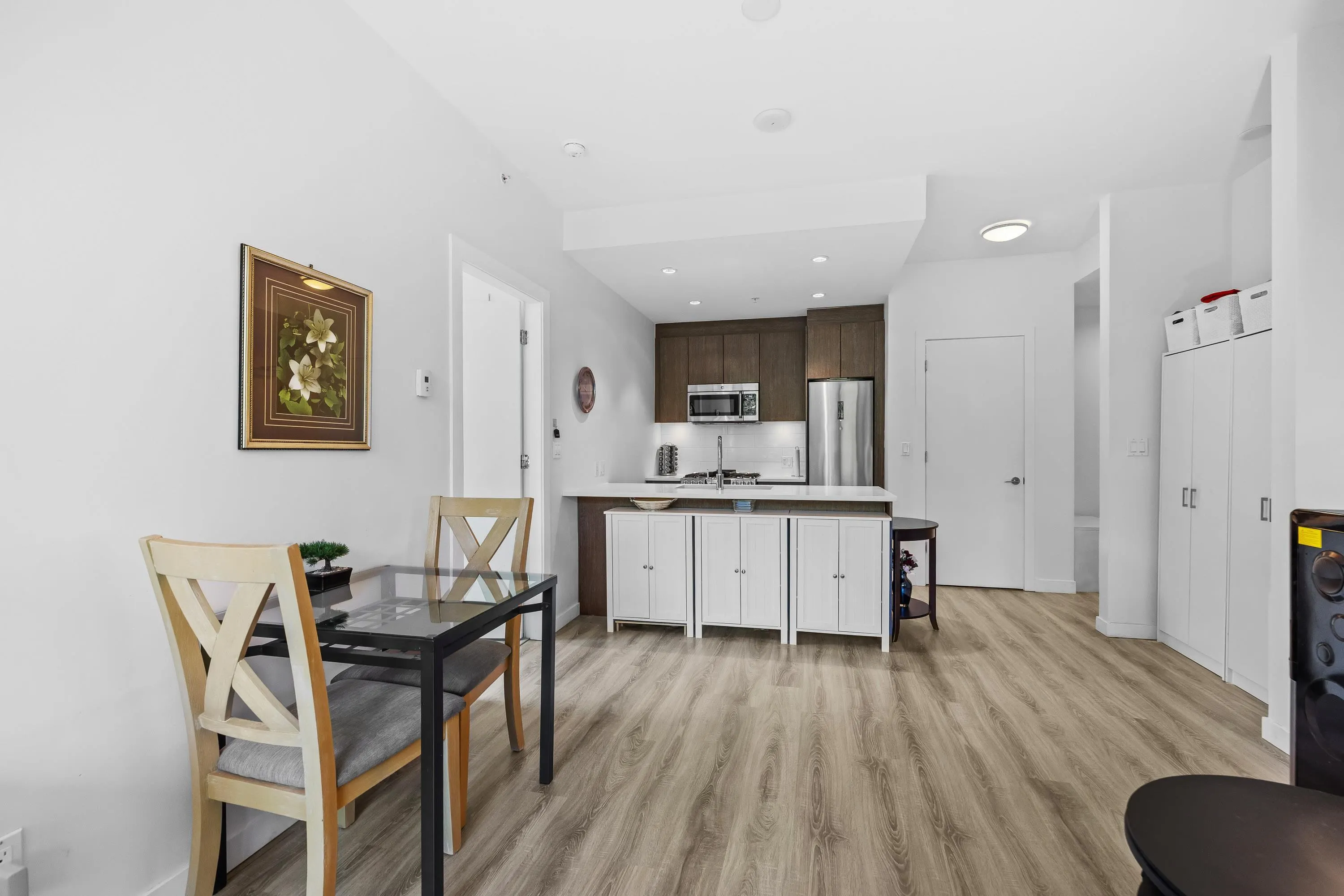 006 9060 University Crescent