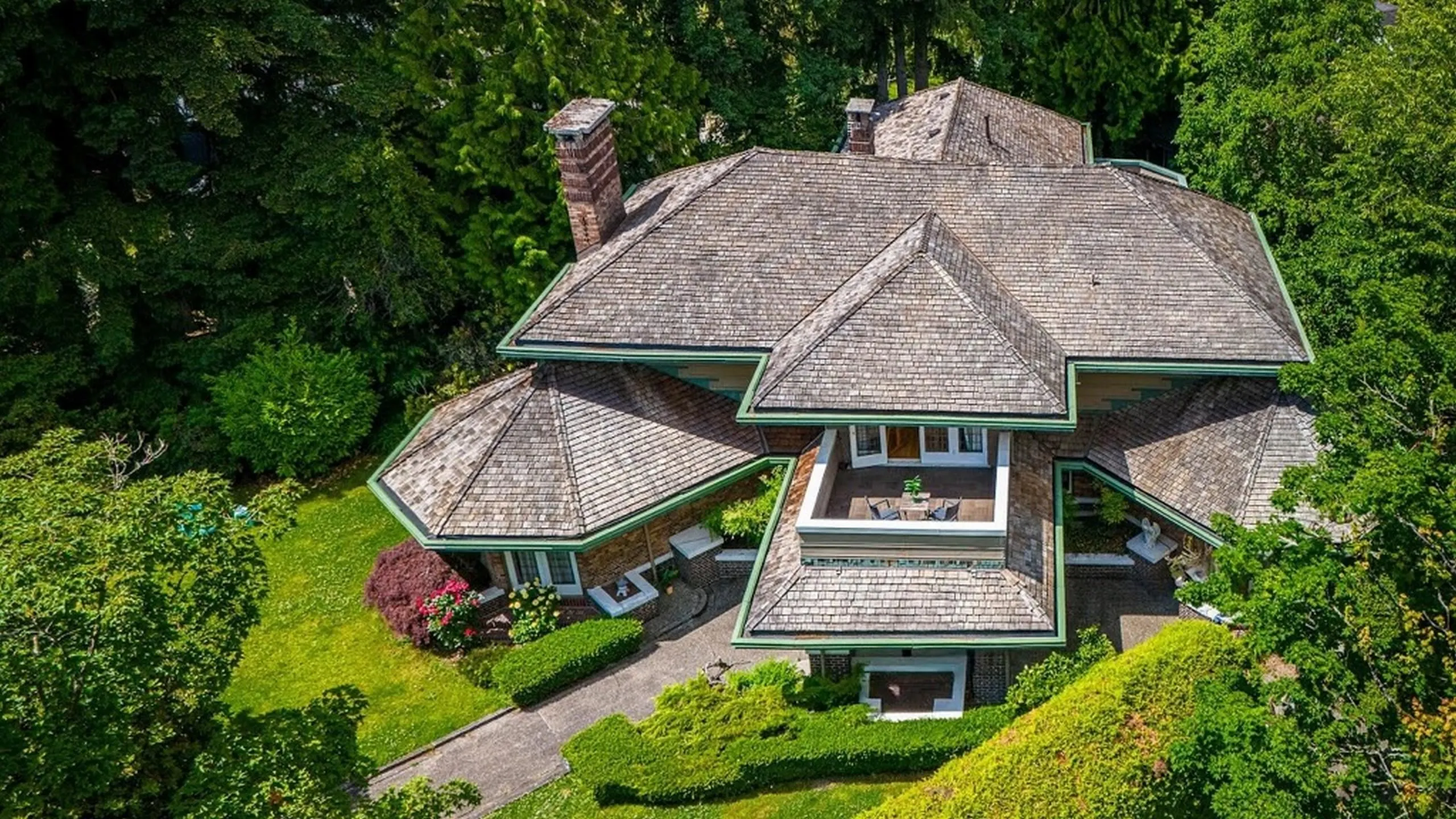 4051 Marguerite Street