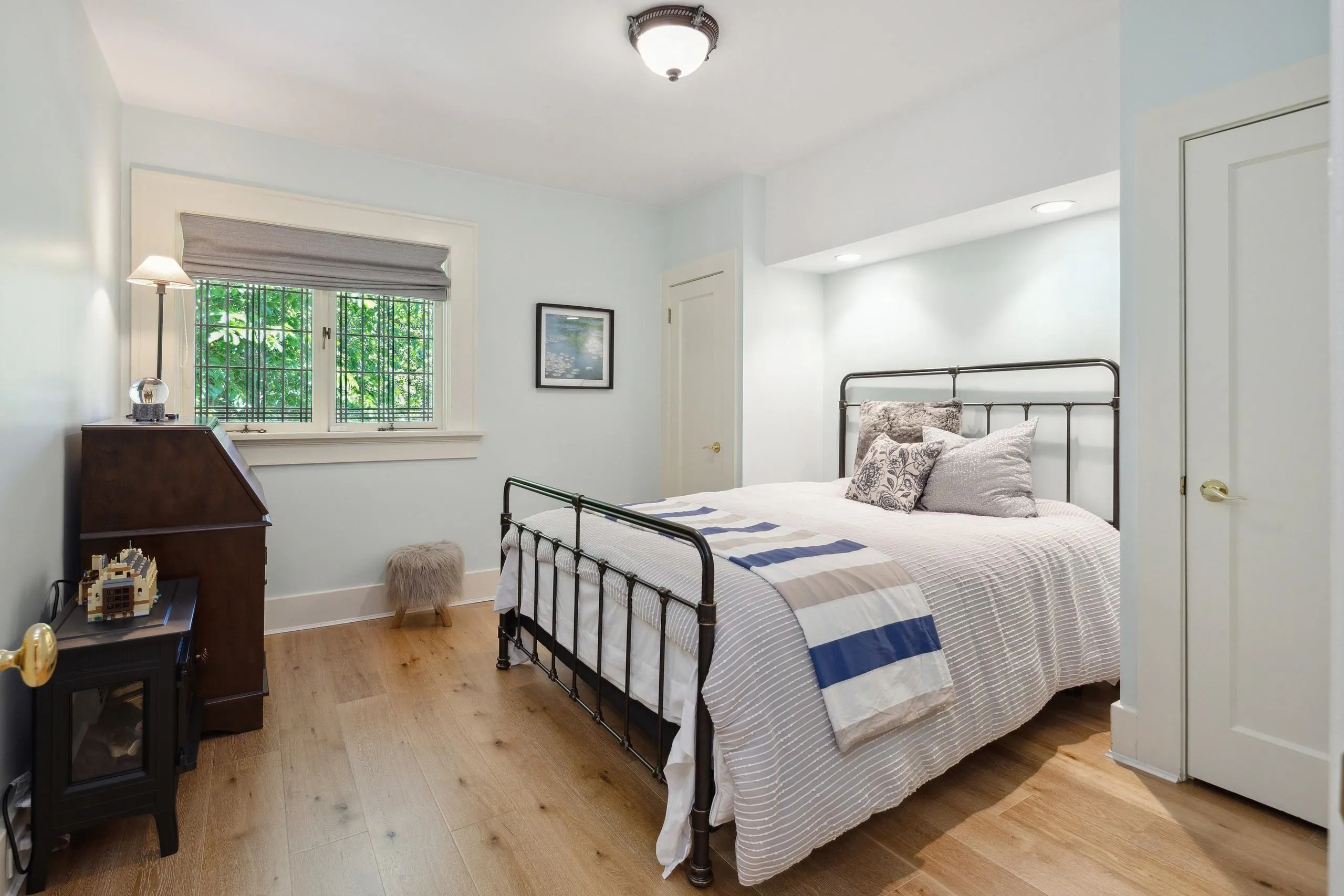 4051 Marguerite Street