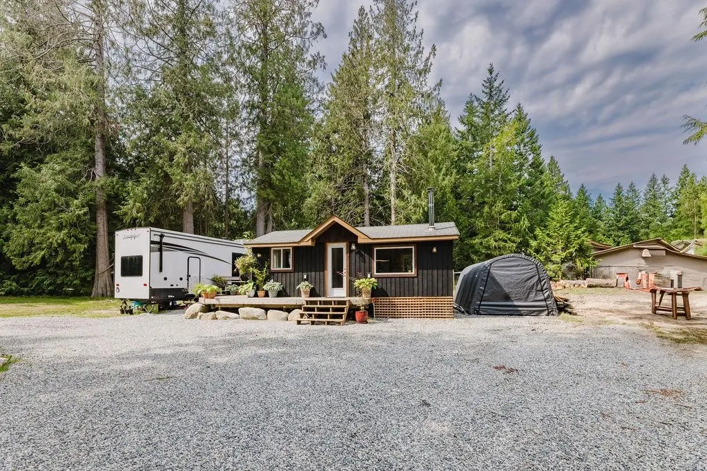 8048 Wildwood Road