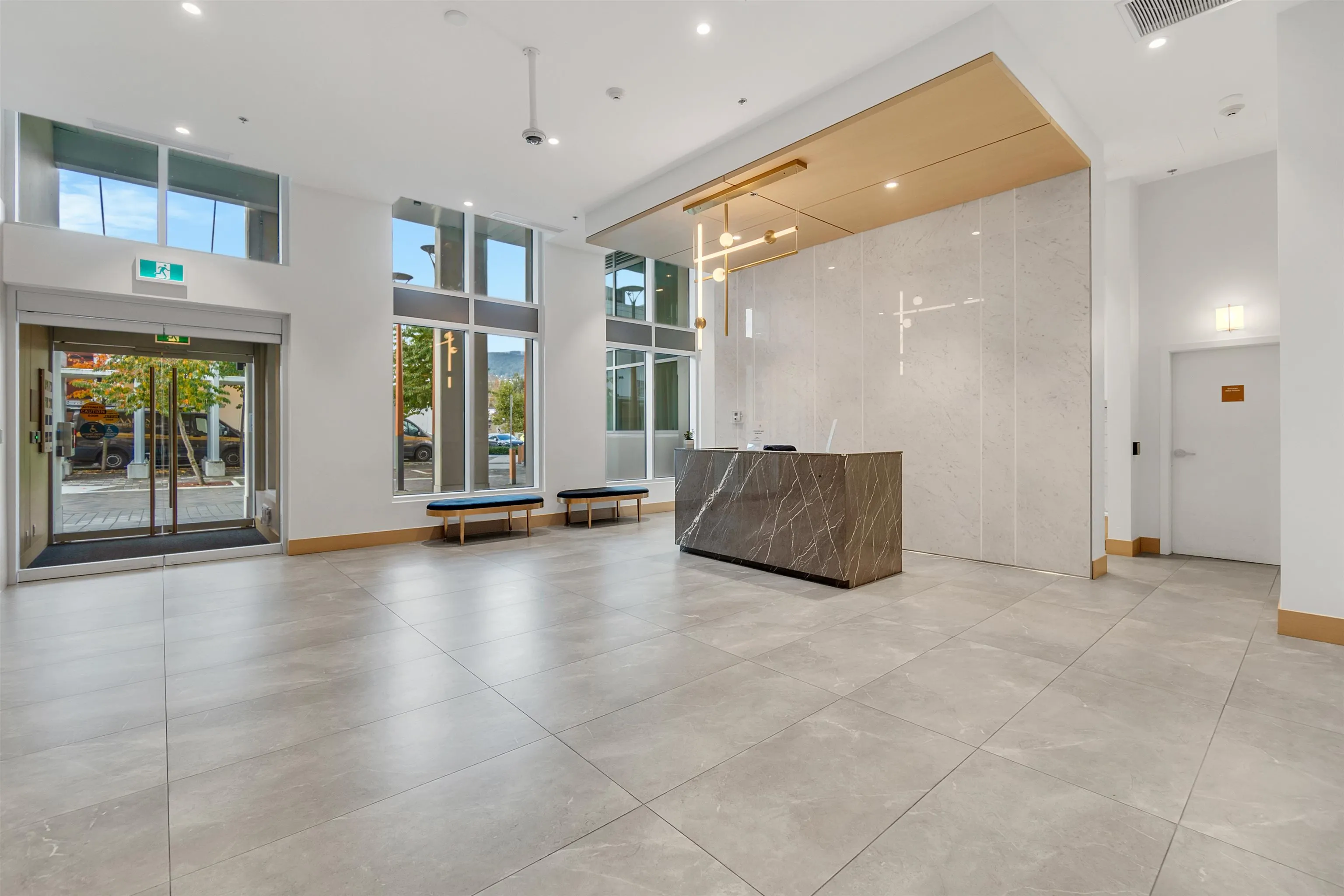 1702 1632 Lions Gate Lane