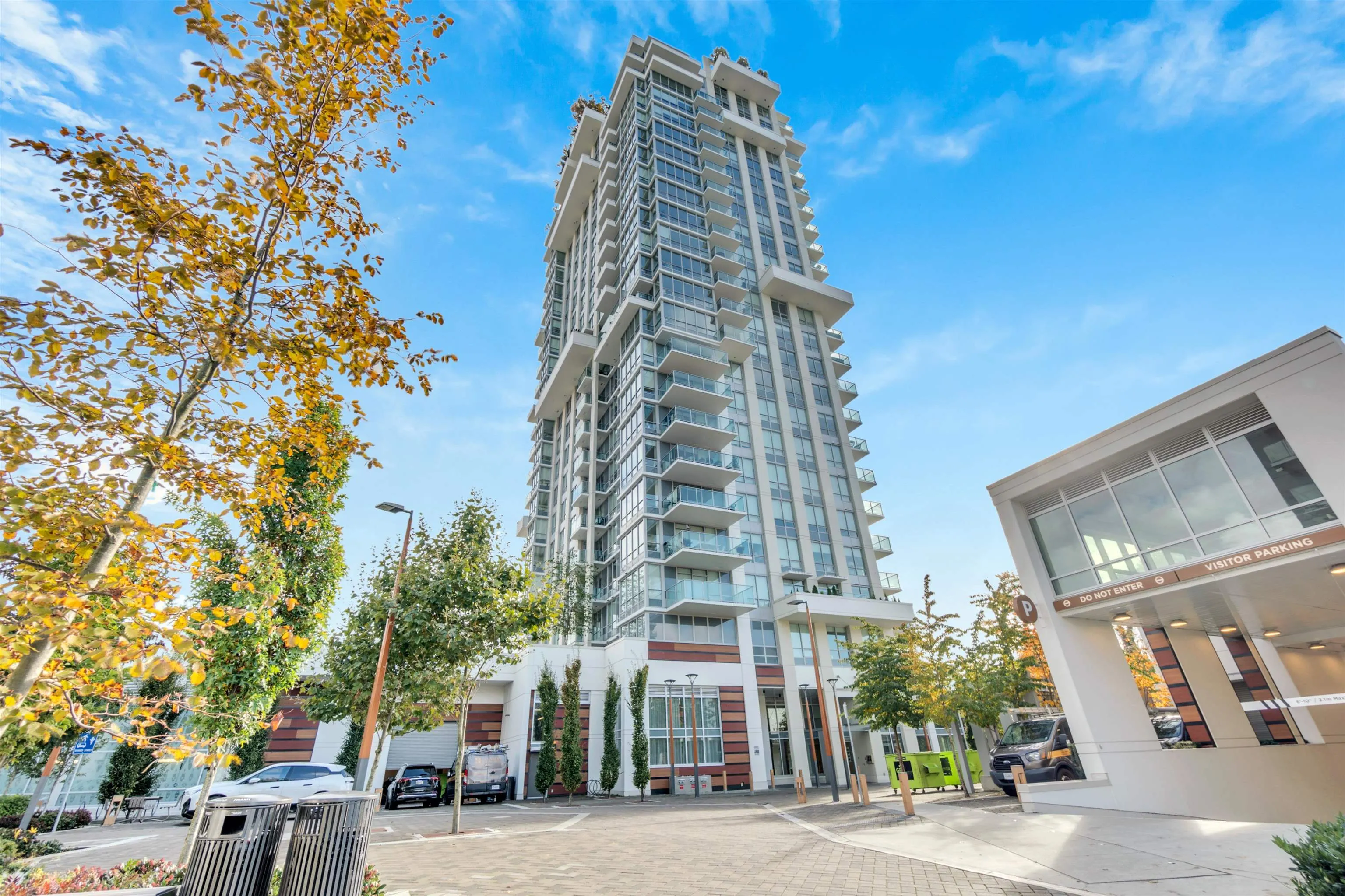 1702 1632 Lions Gate Lane