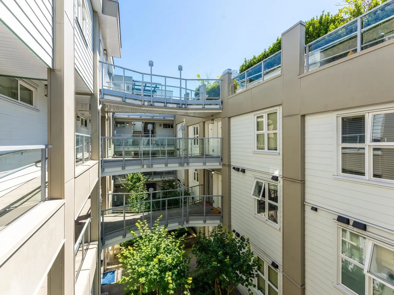 516 388 Kootenay Street