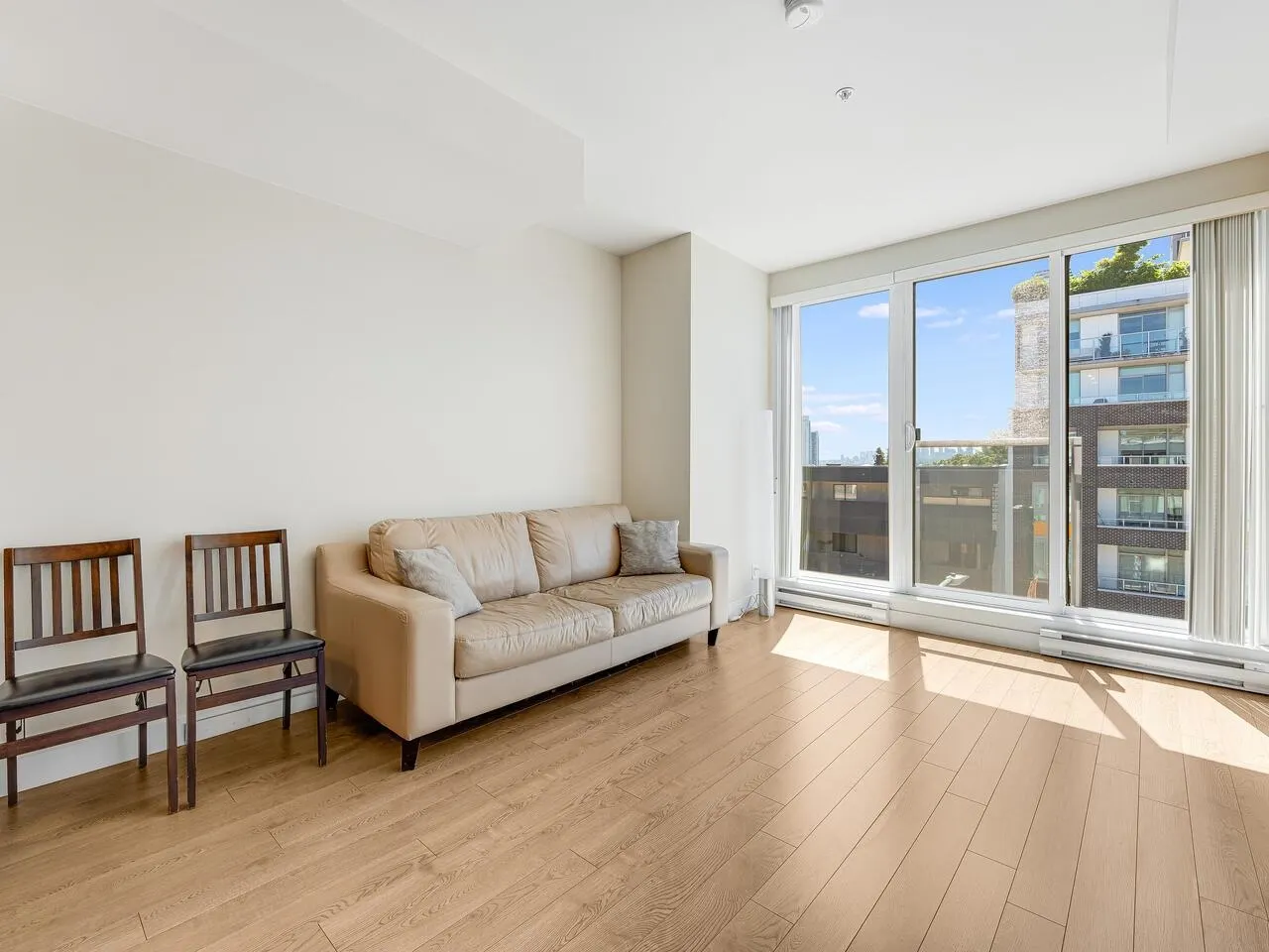 516 388 Kootenay Street