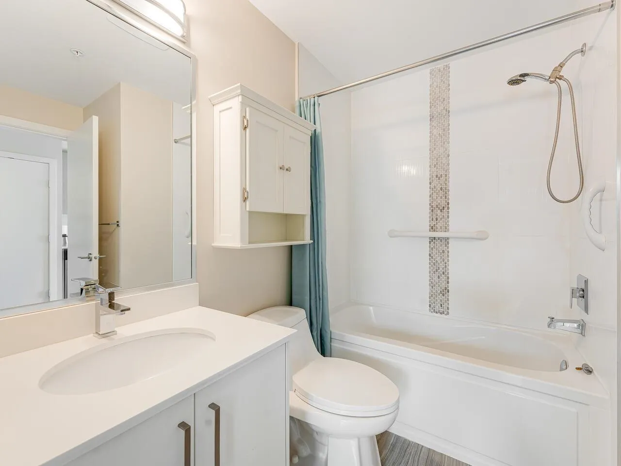 516 388 Kootenay Street