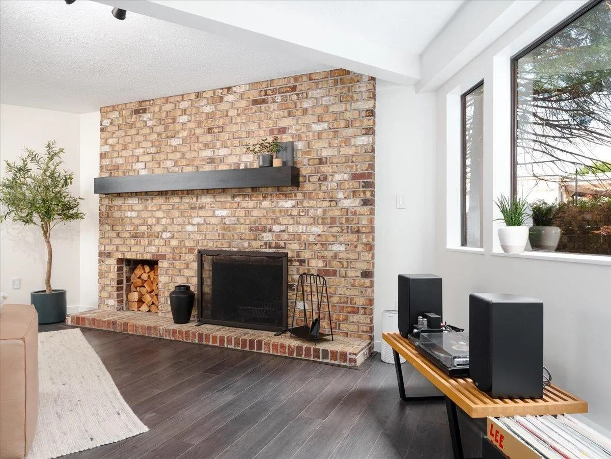 304 1385 Draycott Road