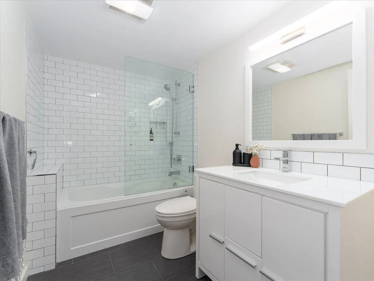 304 1385 Draycott Road