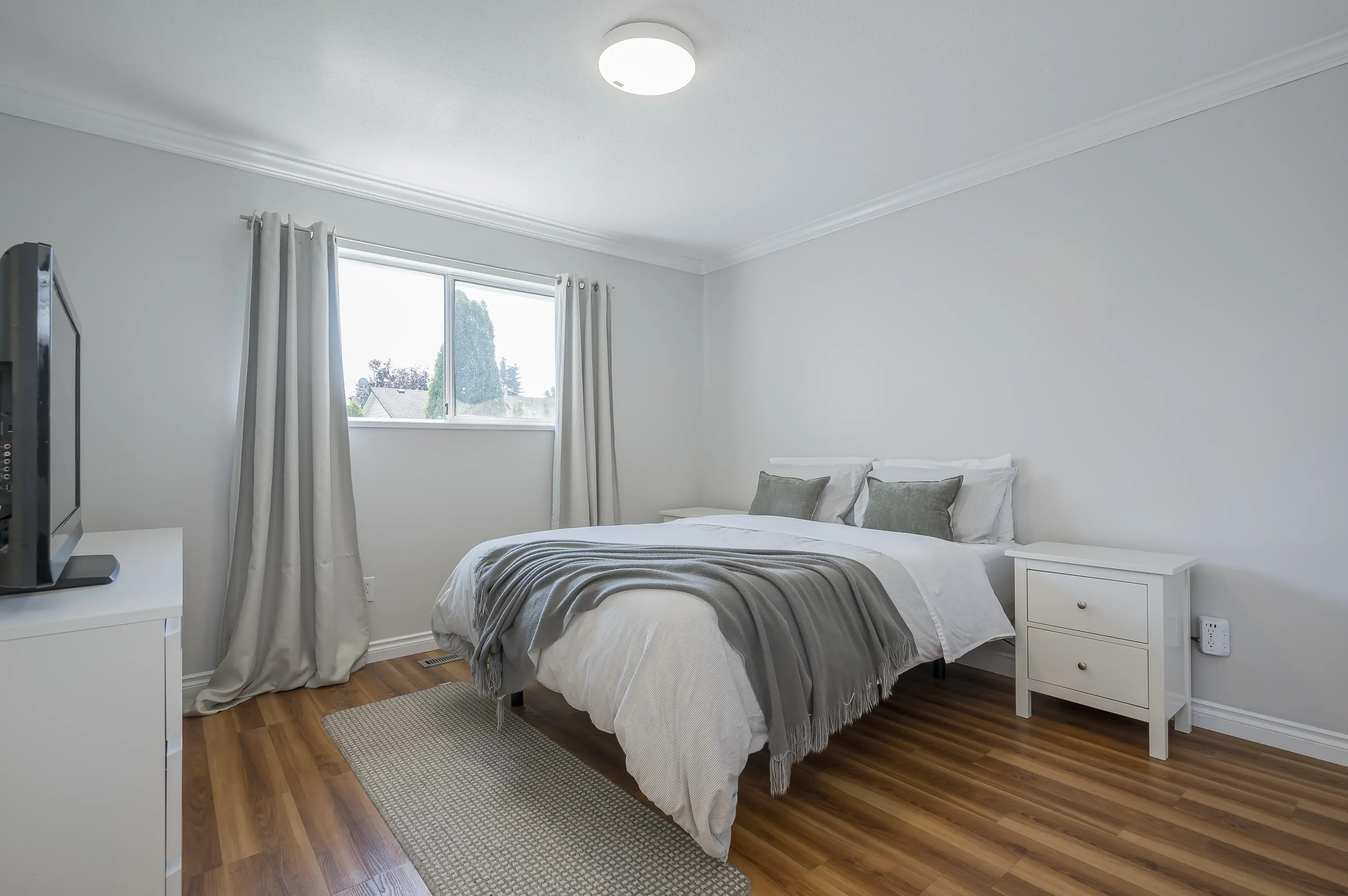 20180 Wanstead Street